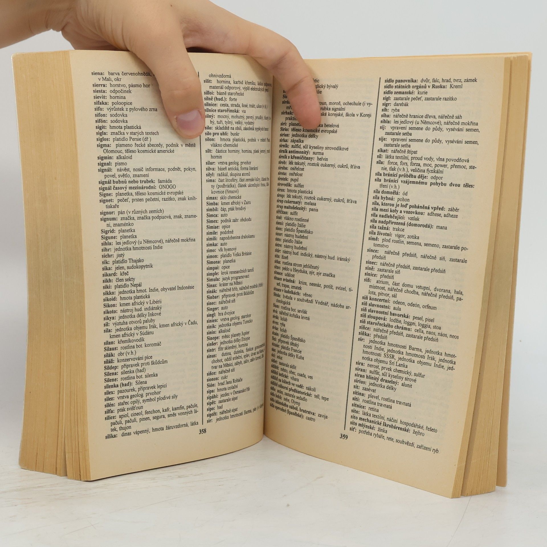 Autorenkollektiv Křížovkářský slovník