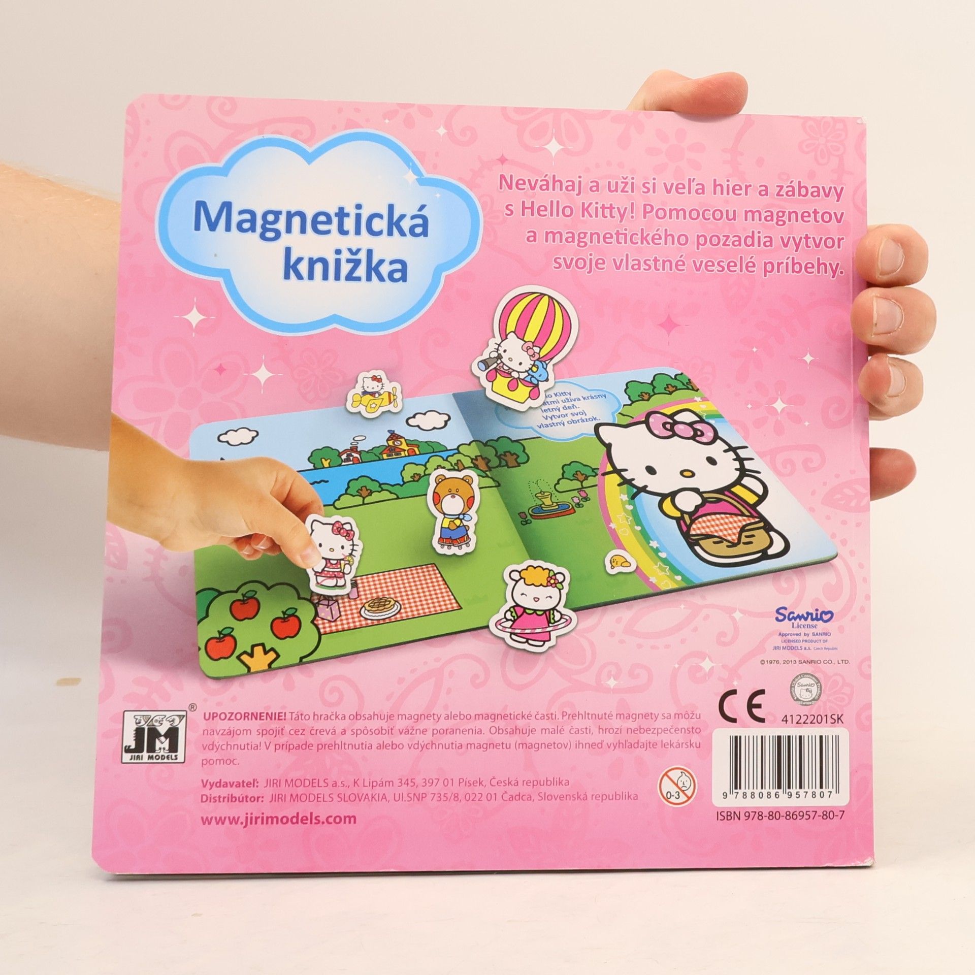 Magnetická knižka Hello Kitty (2013)