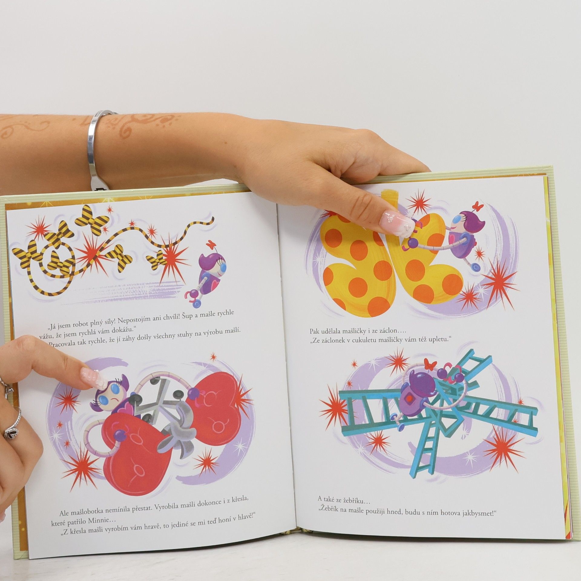 Various authors Zlatá sbírka pohádek 22. Minnie Mouse a mašlobotka