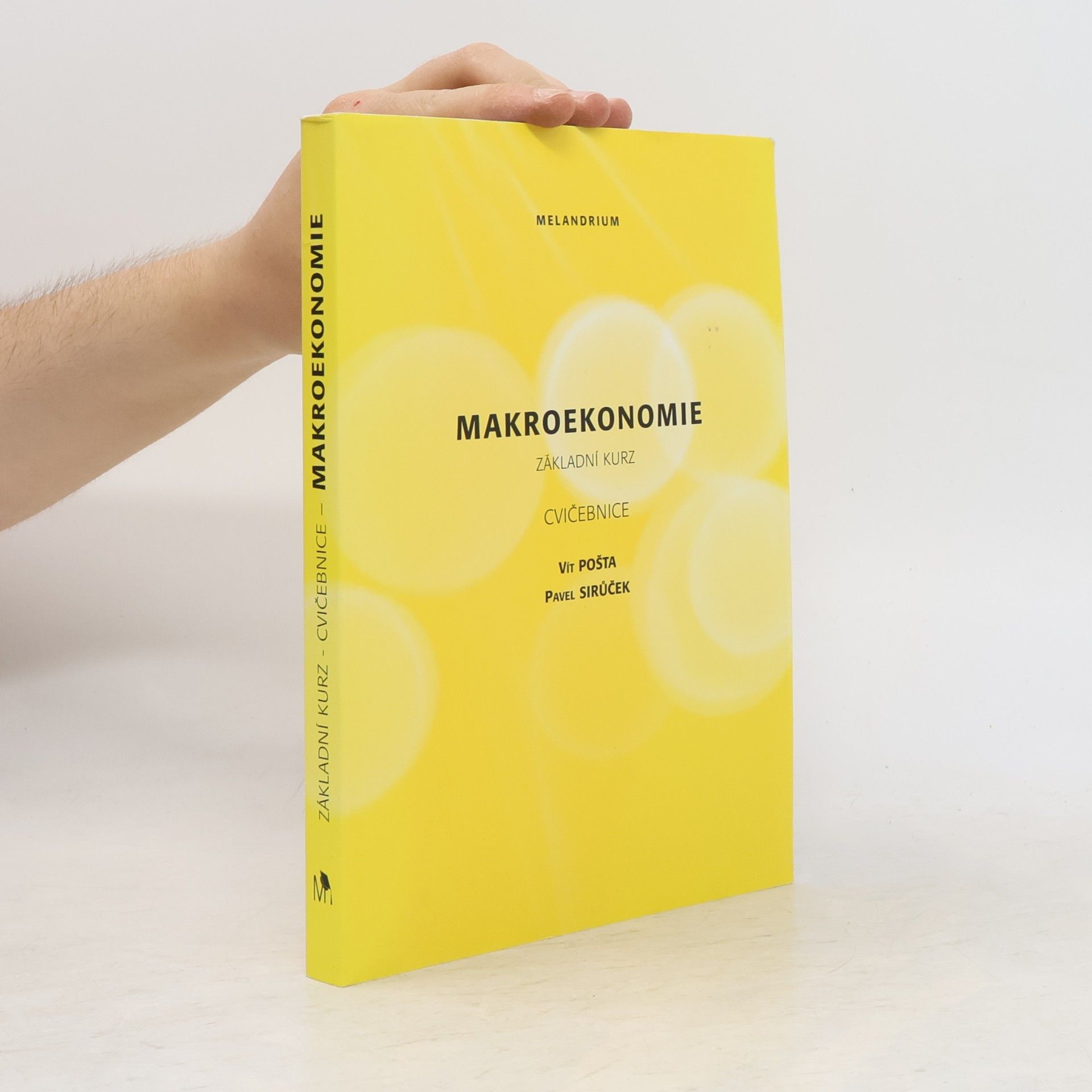 Vít Pošta Makroekonomie: Základní kurz