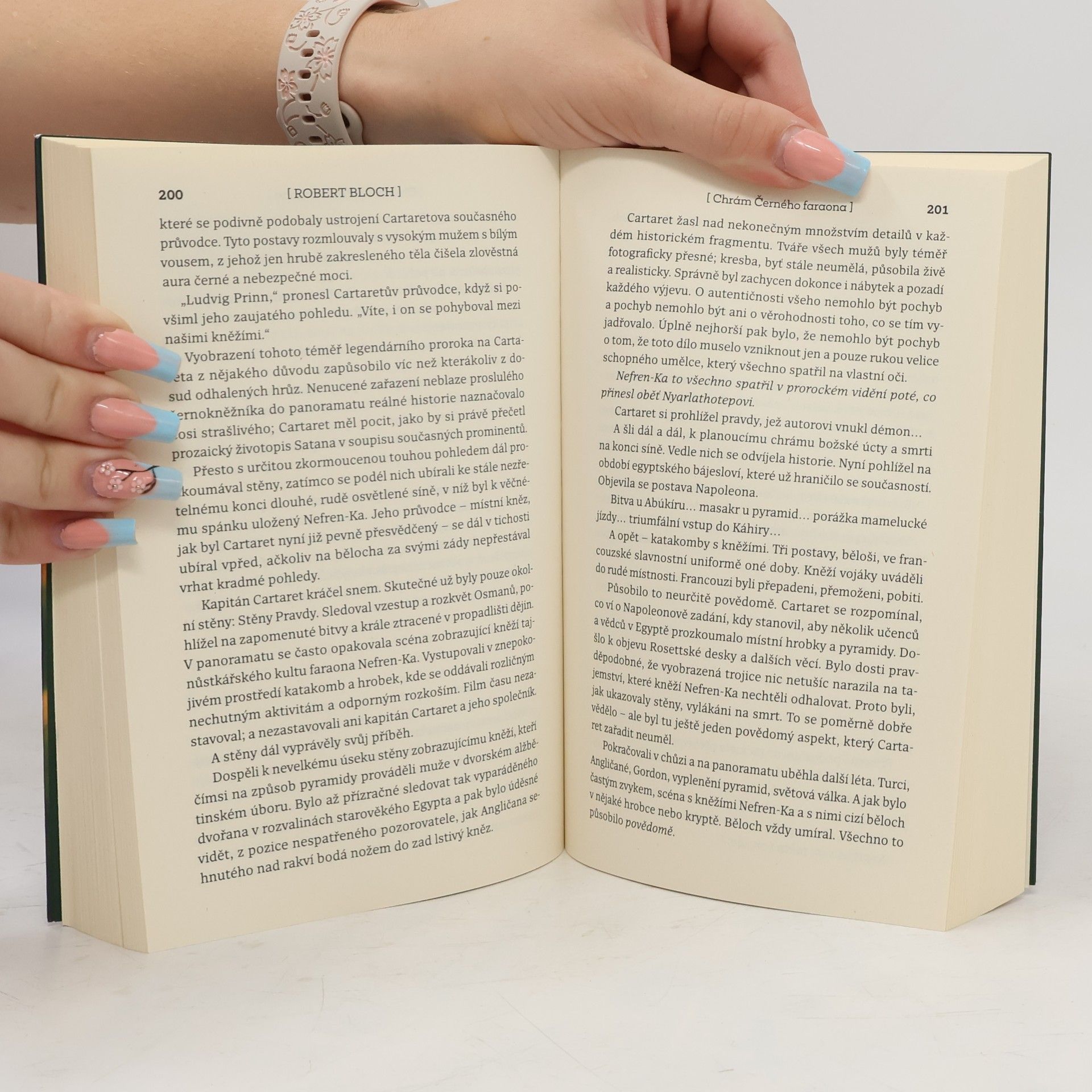 Robert Bloch Tajemství červa