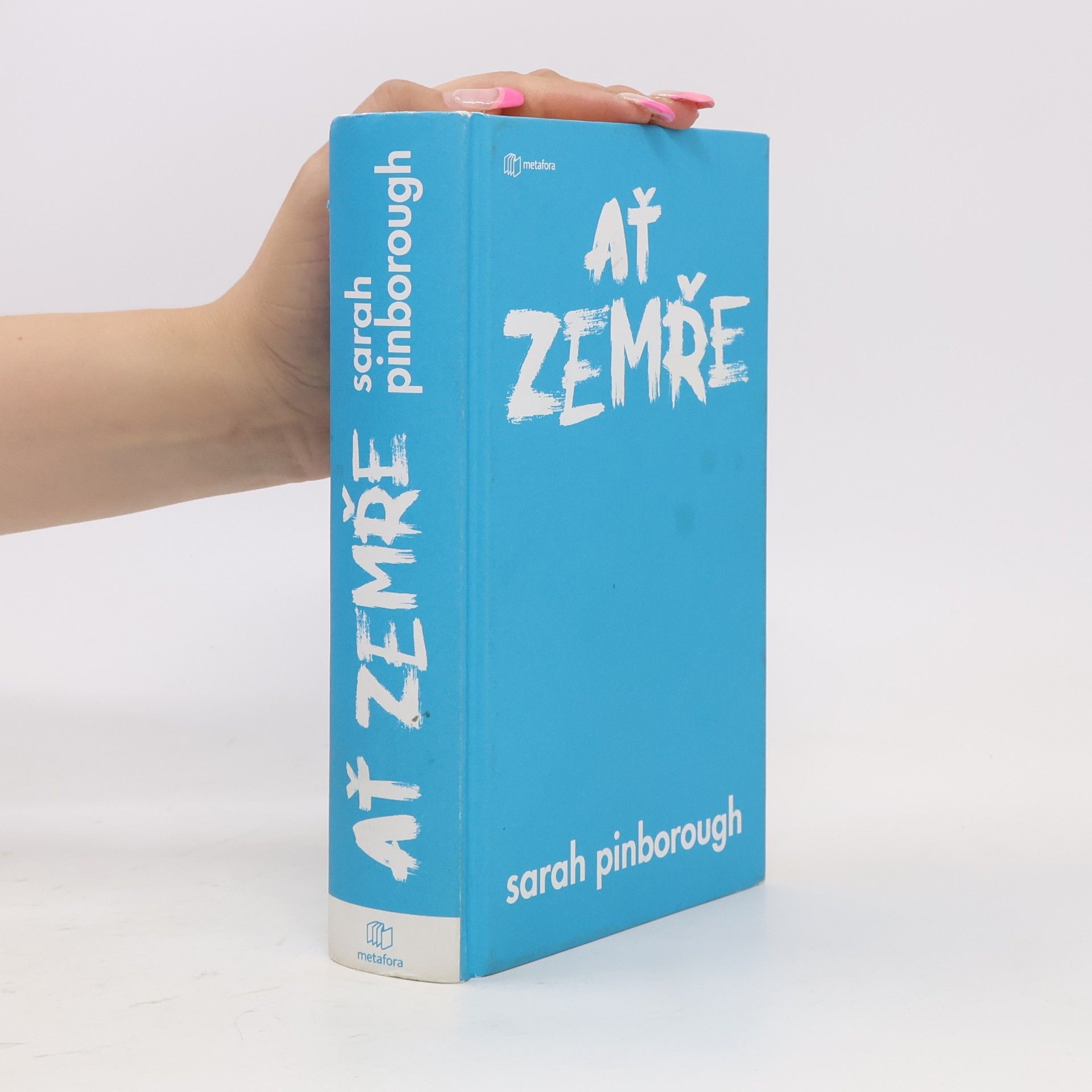 Ať zemře