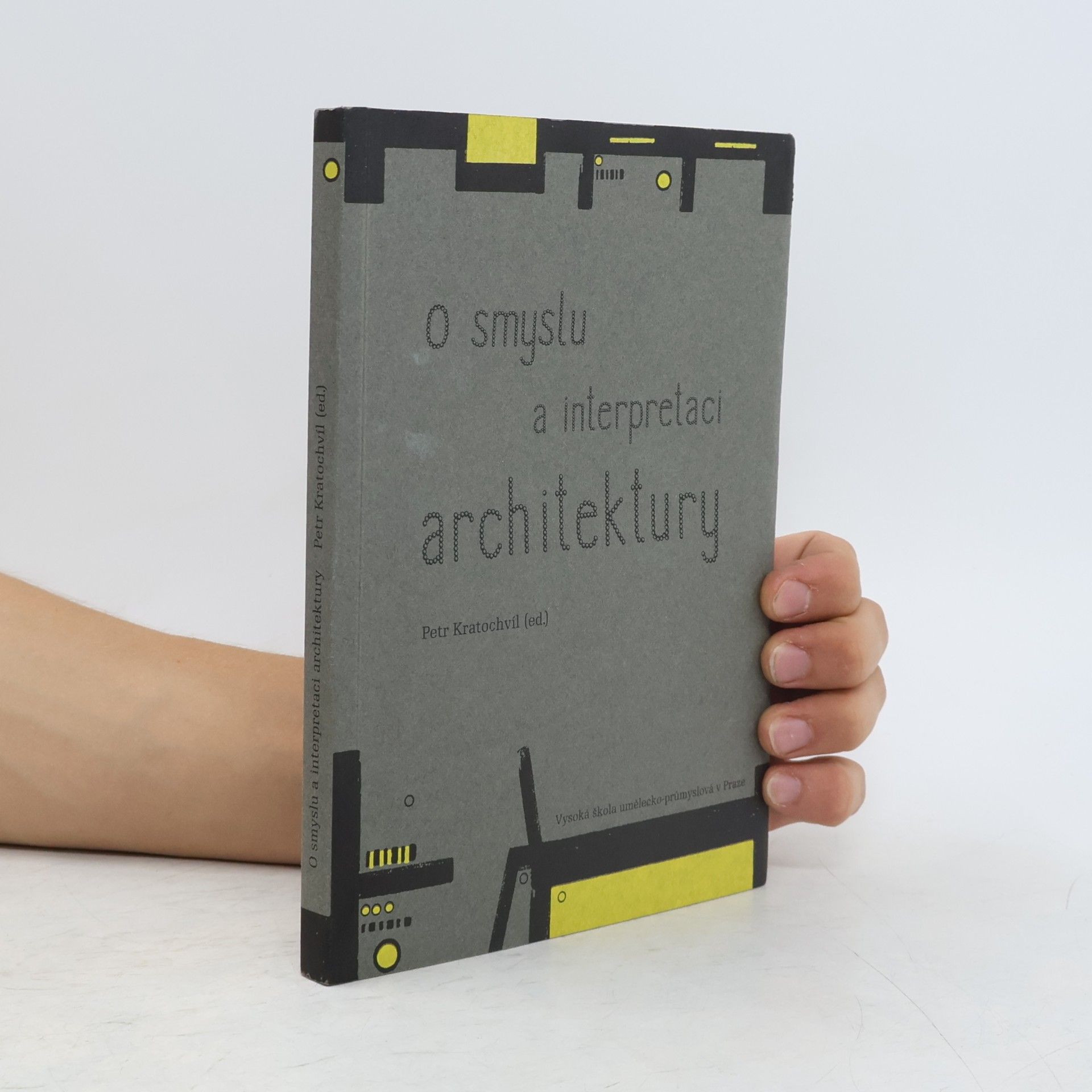 O smyslu a interpretaci architektury