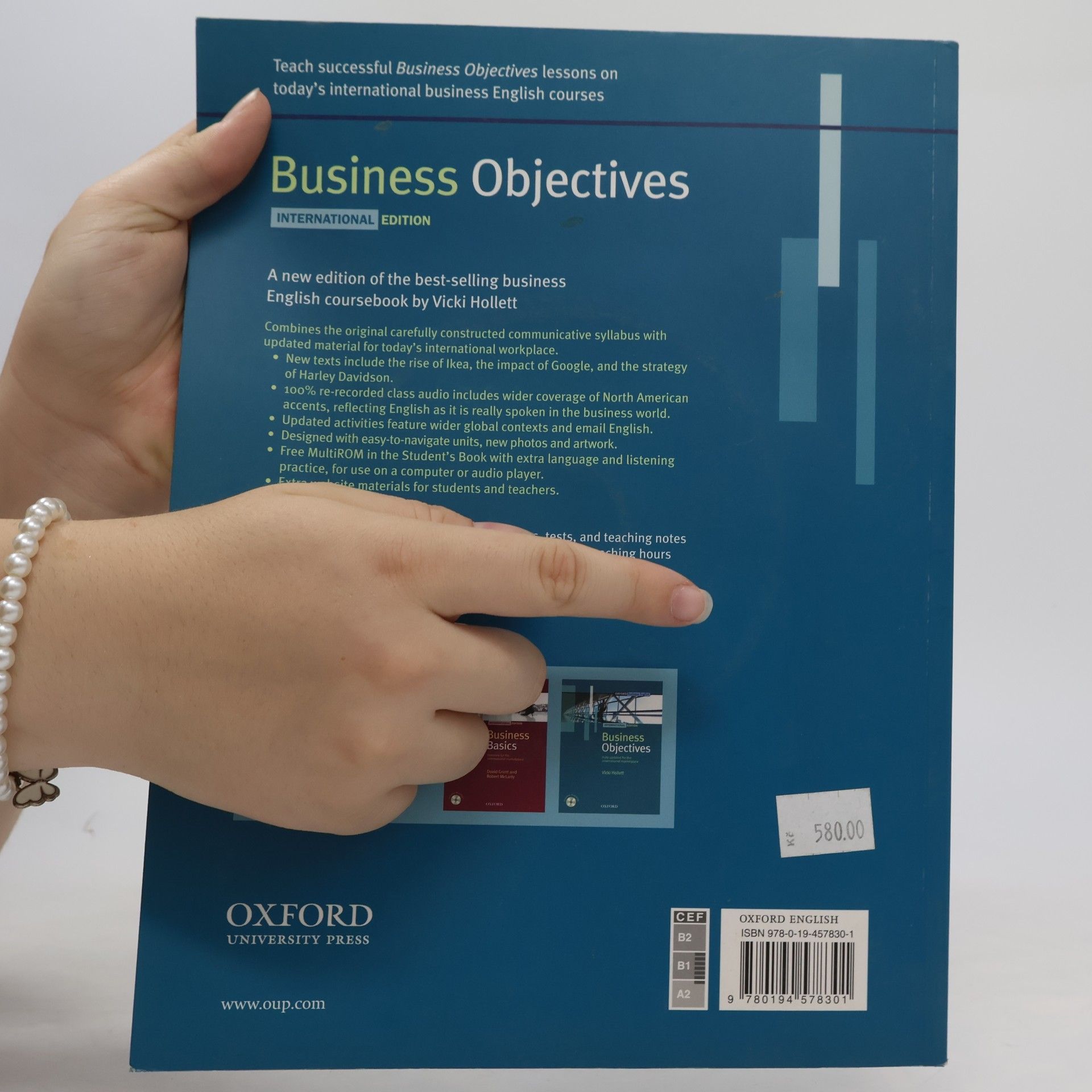 Vicki Hollett Bussiness objectives : fully updated fot the international marketplace
