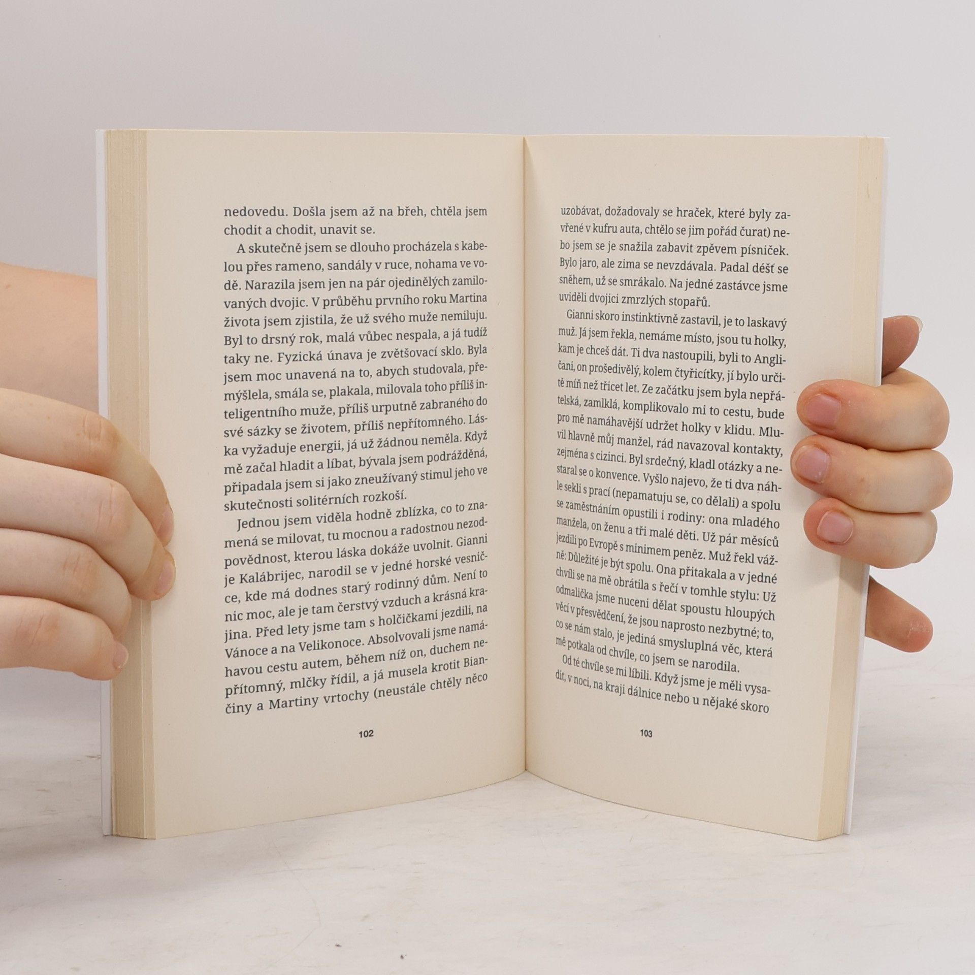 Elena Ferrante Temná dcera