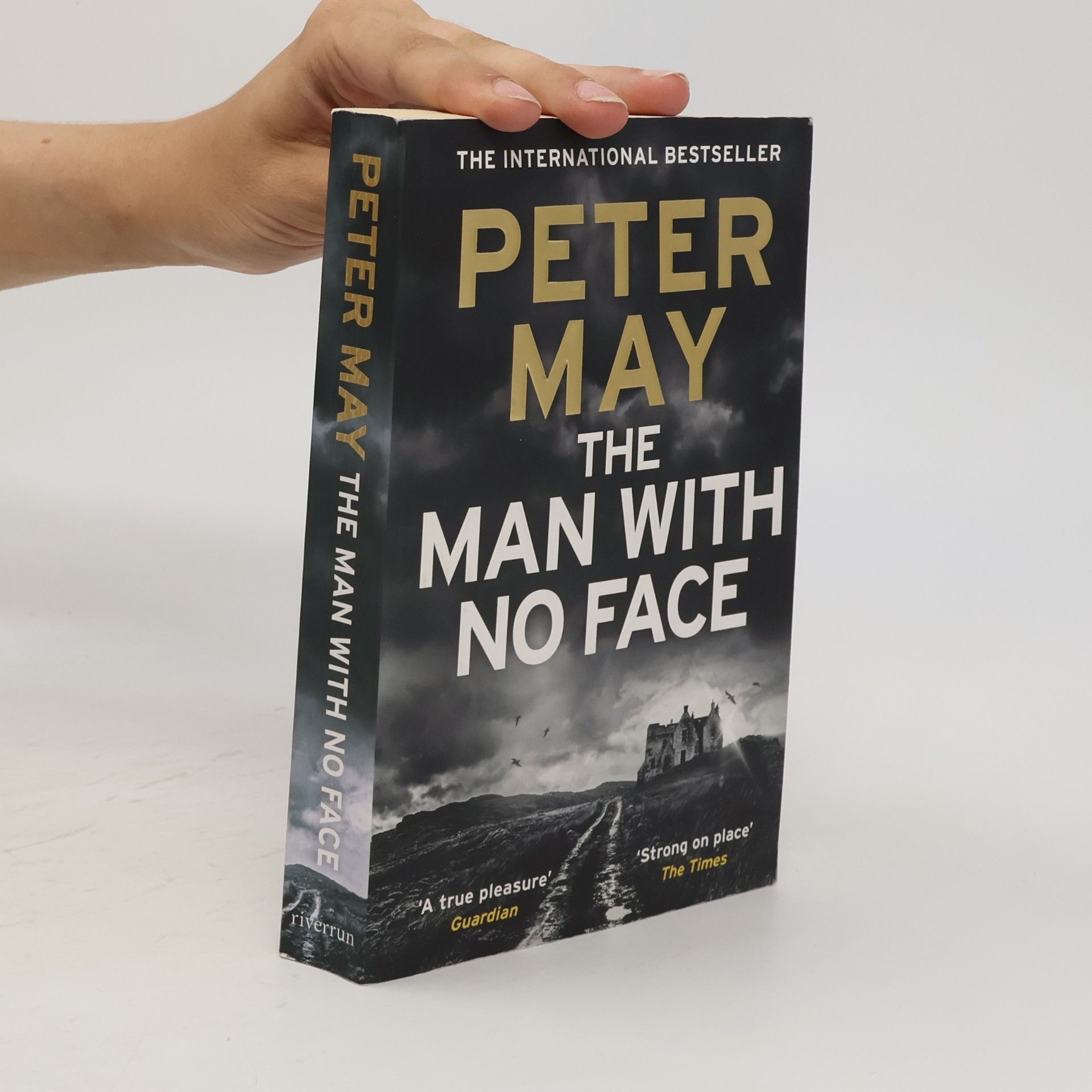 Peter May The man with no face