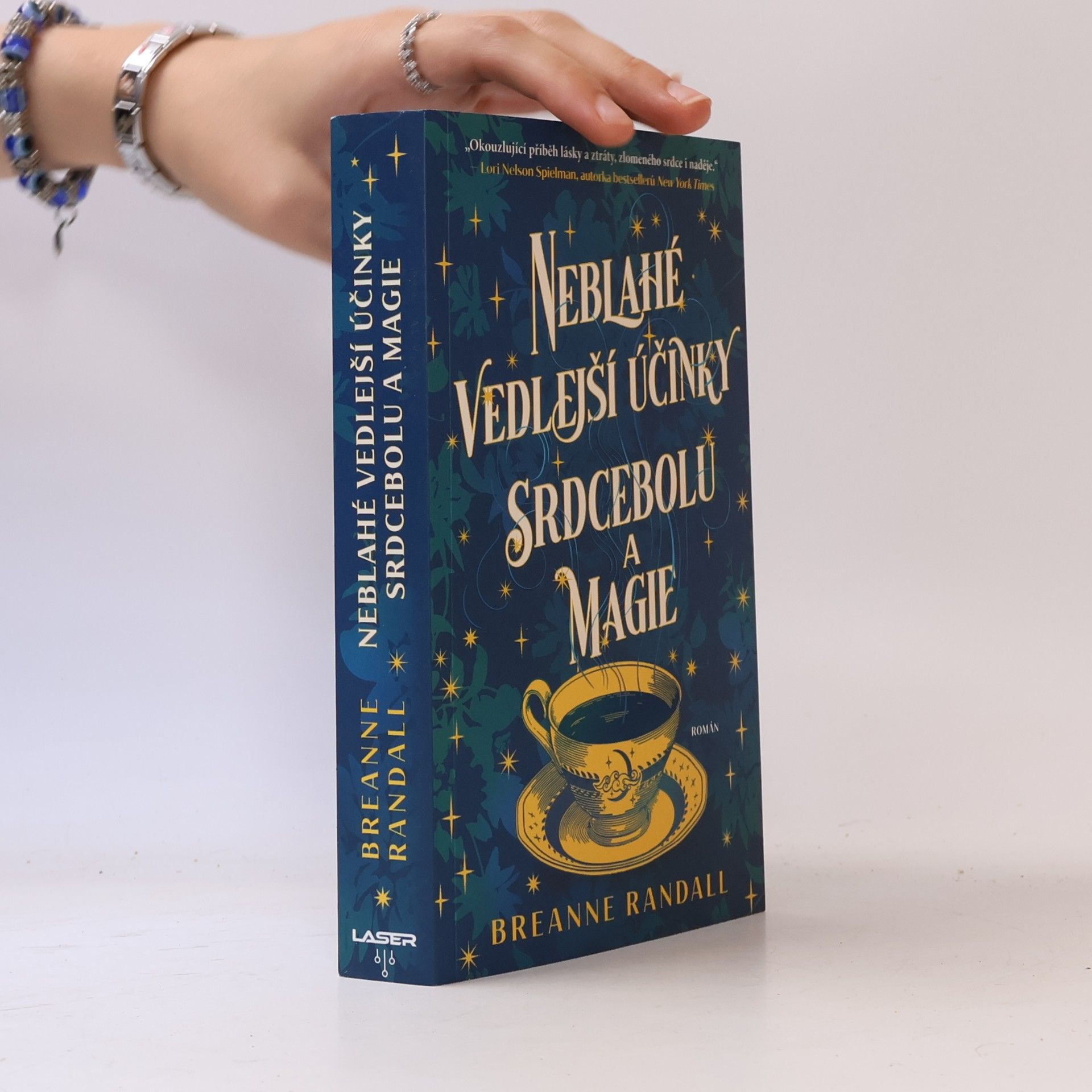 Breanne Randall Neblahé vedlejší účinky srdcebolu a magie