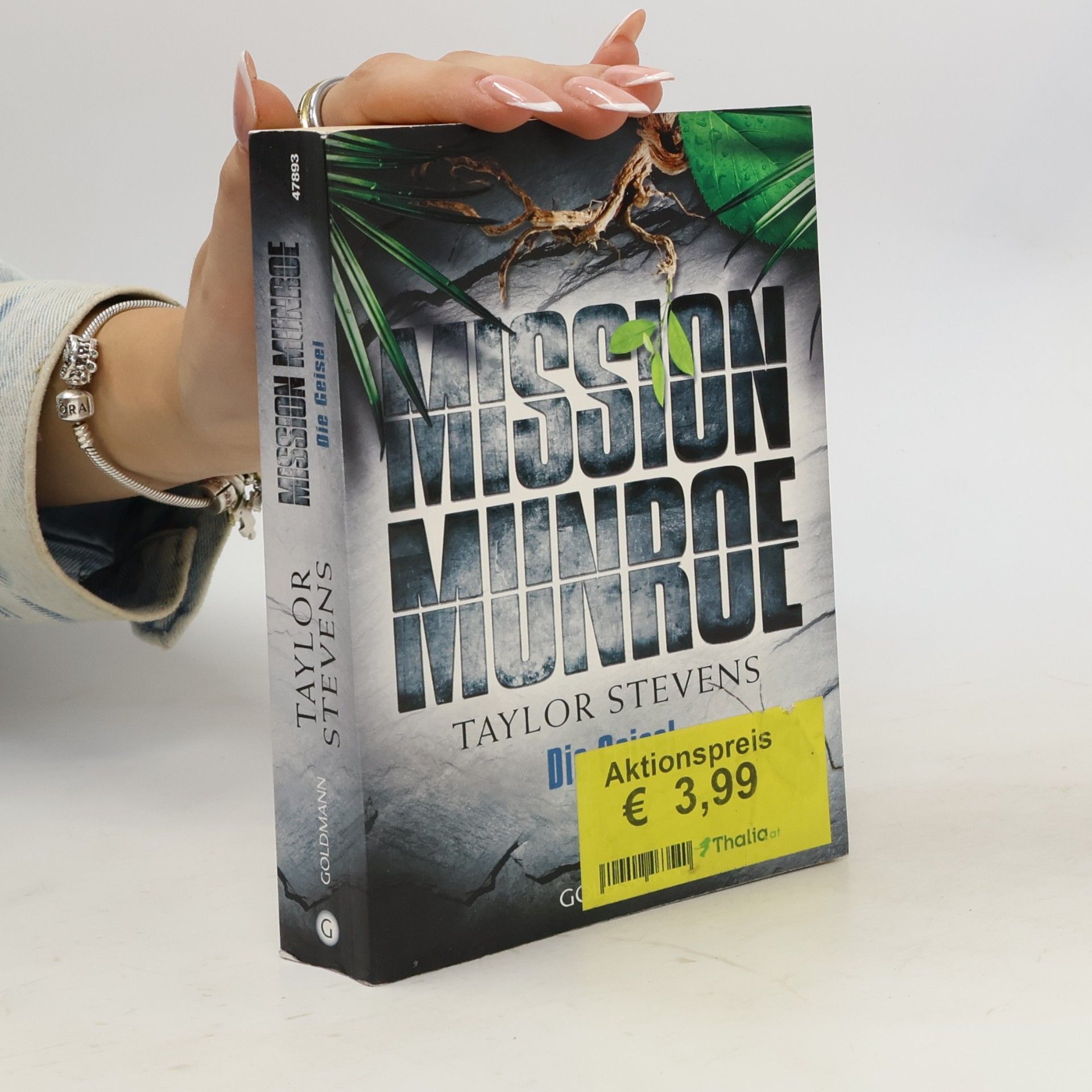 Taylor Stevens Mission Munroe