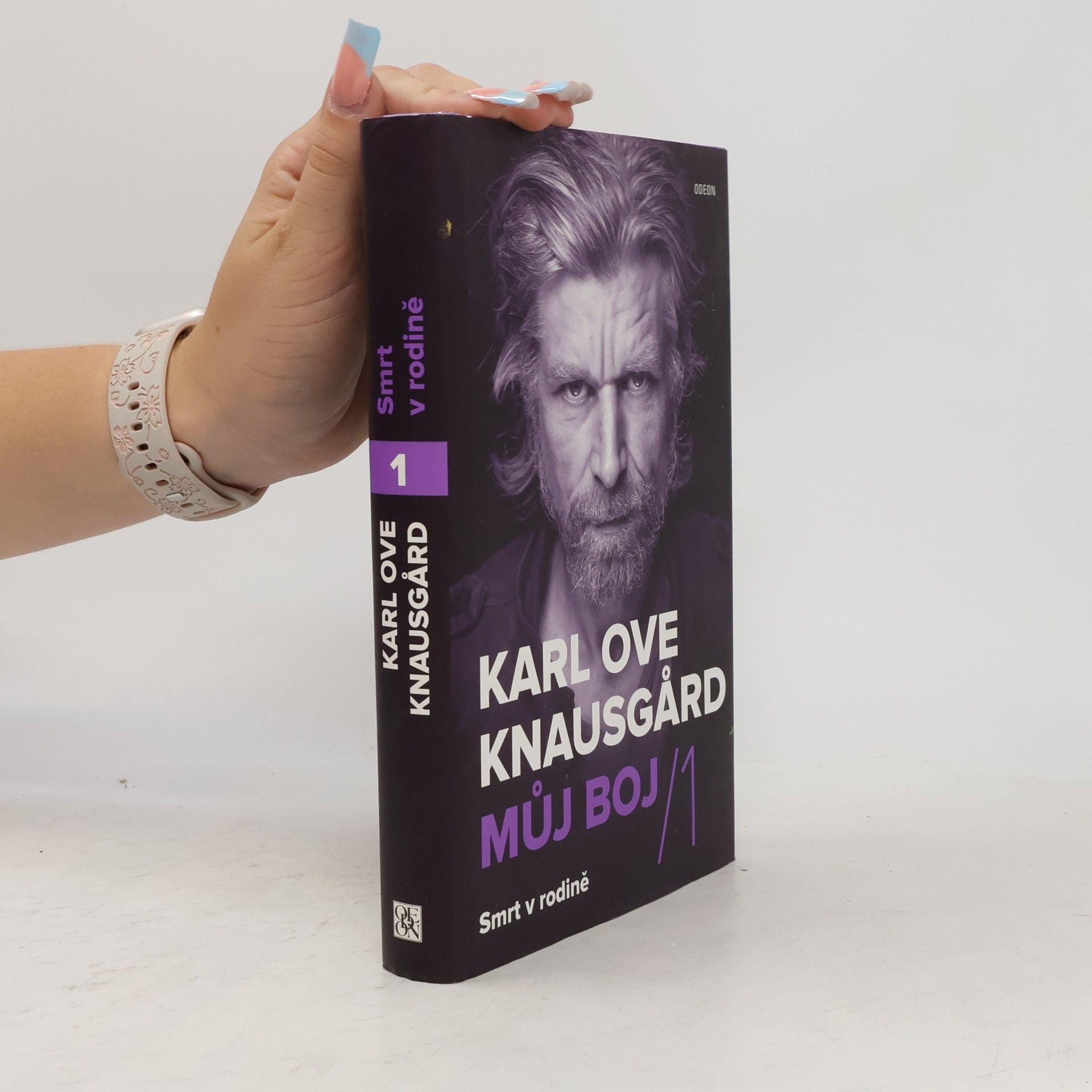 Karl Ove Knausgård Můj boj. 1, Smrt v rodině