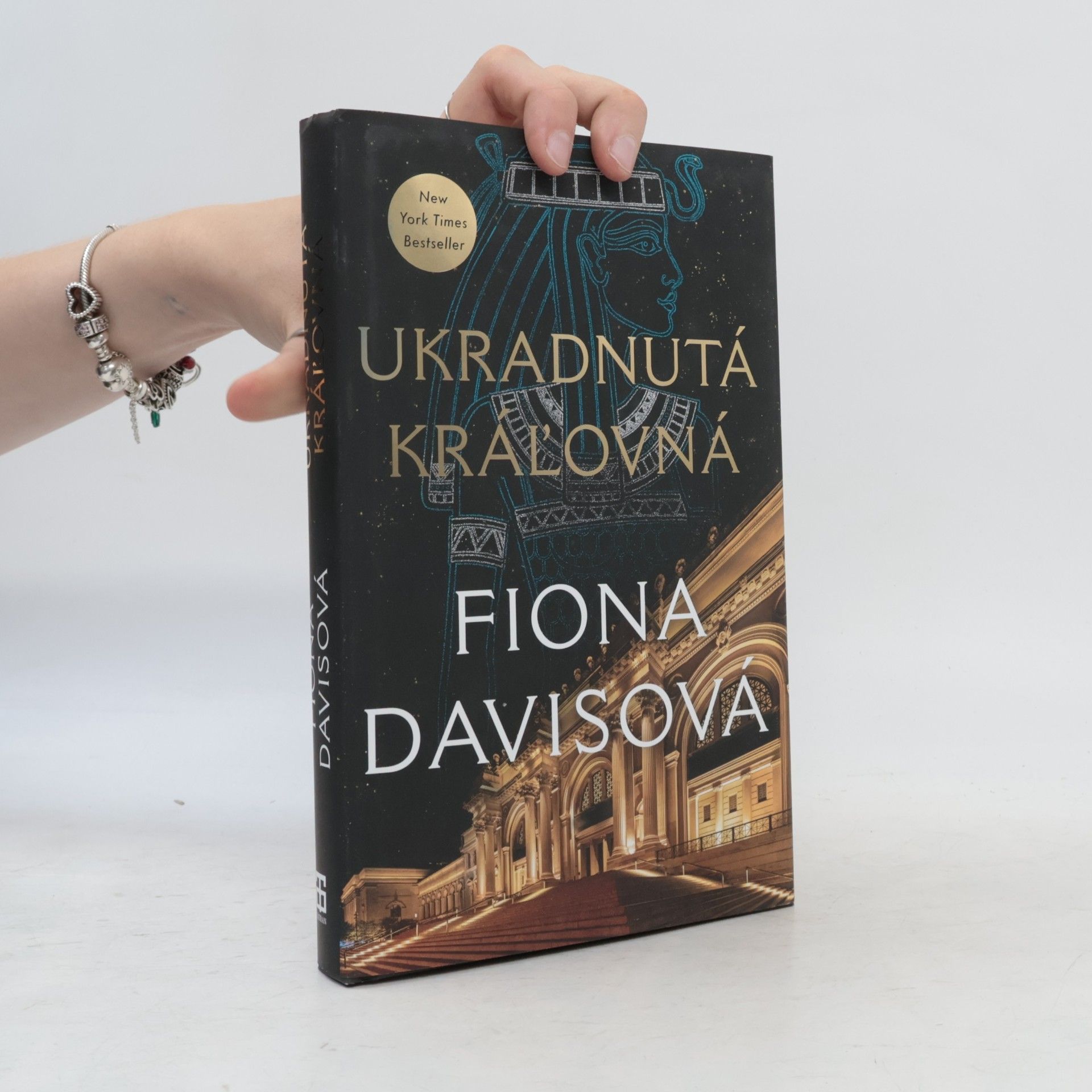 Fiona Davis Ukradnutá kráľovná