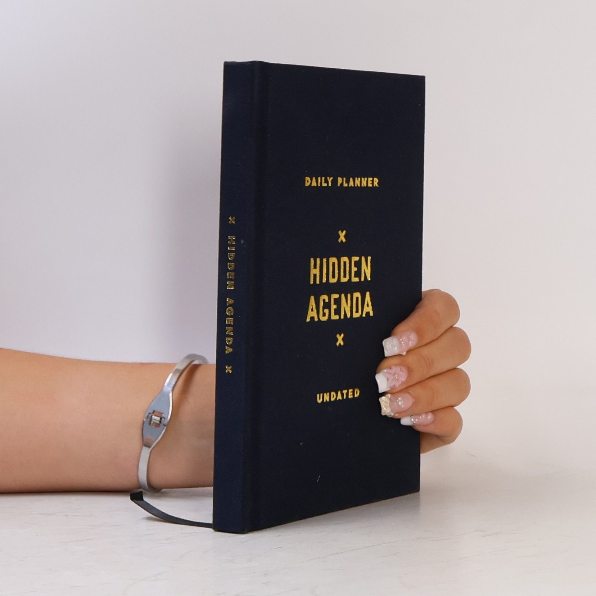 Various authors Daily Planner: Hidden Agenda (Undated)