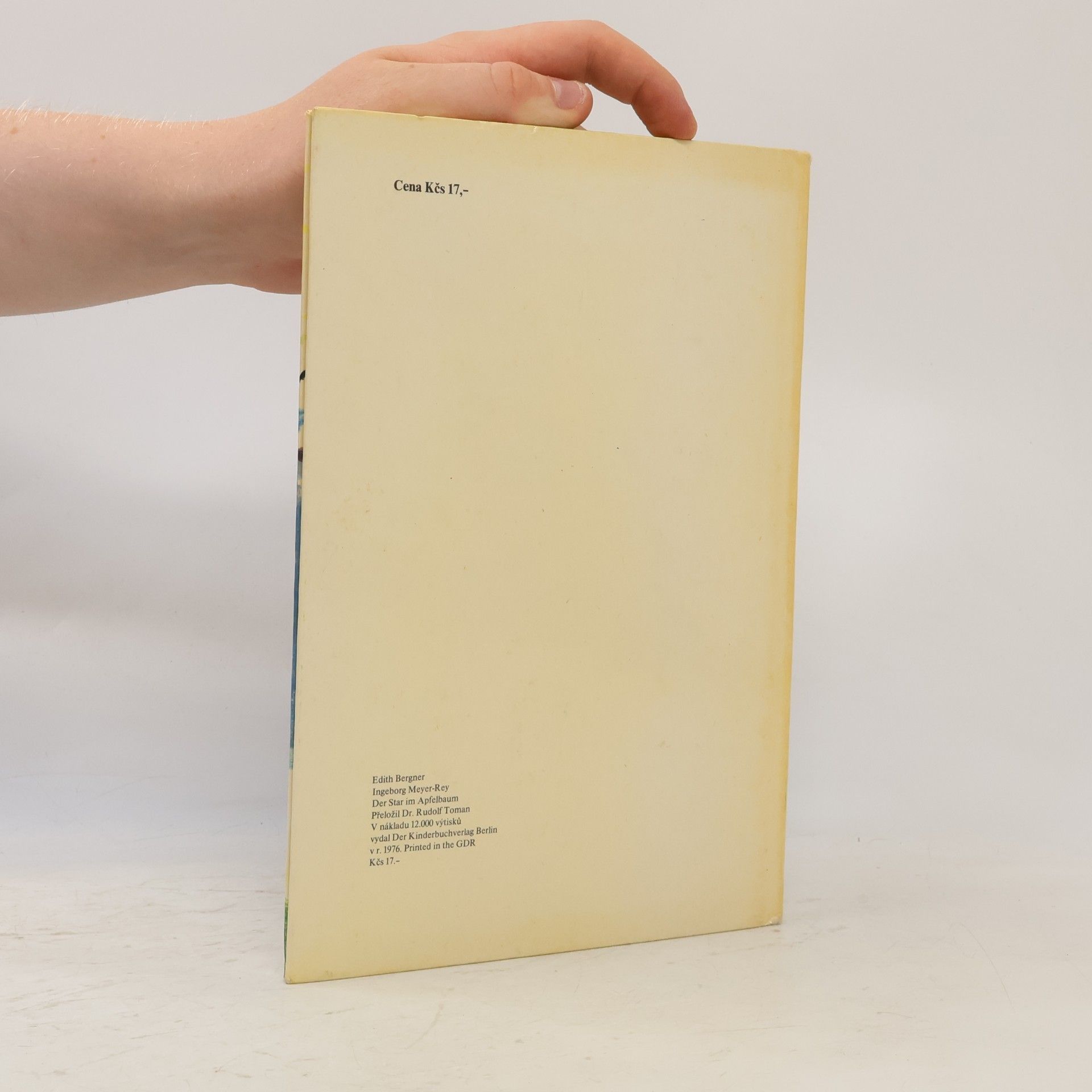 Autores varios Špaček na jabloni