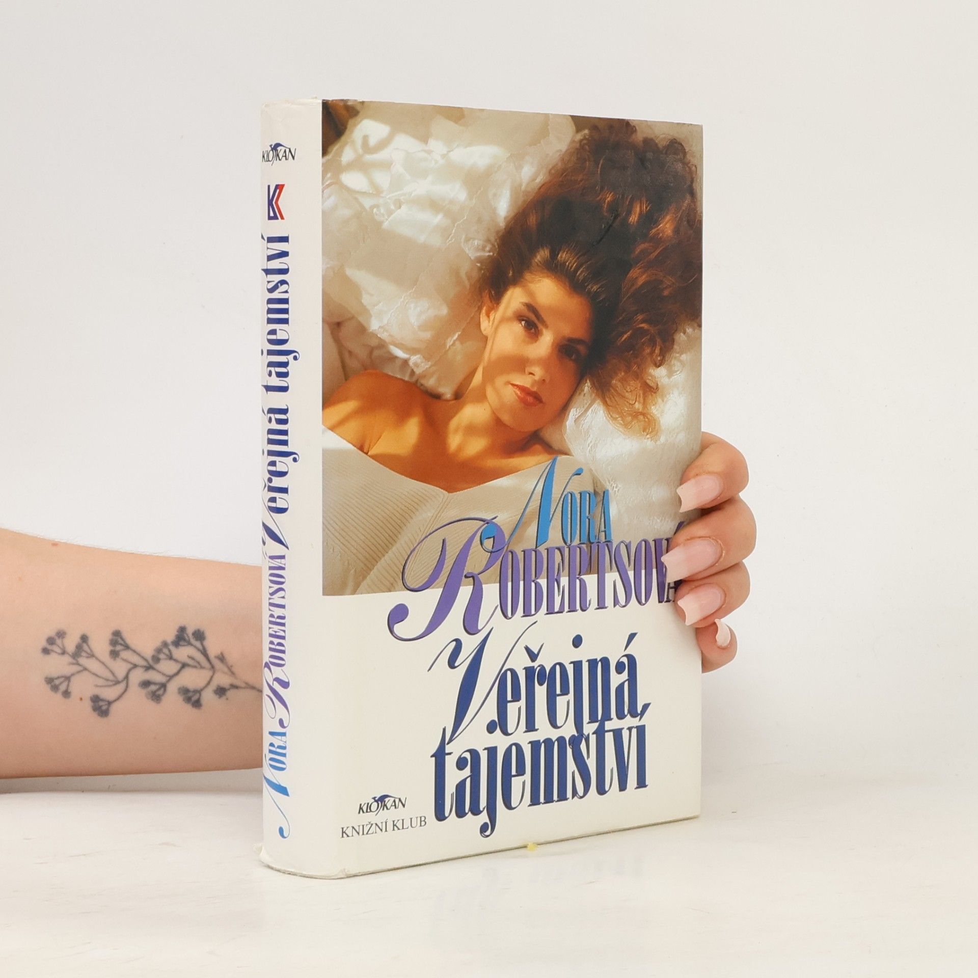 Nora Roberts Veřejná tajemství