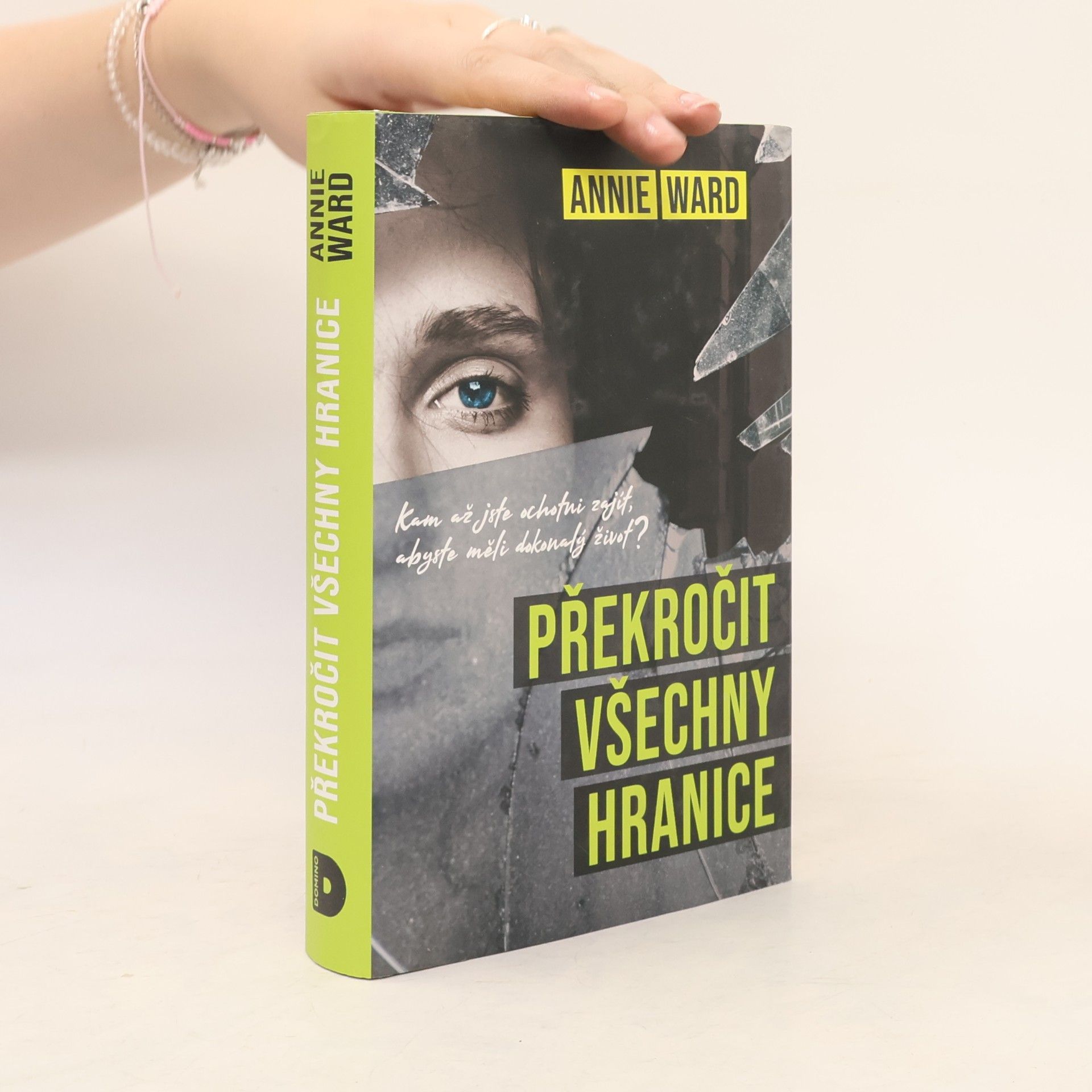 Annie Nigh Ward Překročit všechny hranice