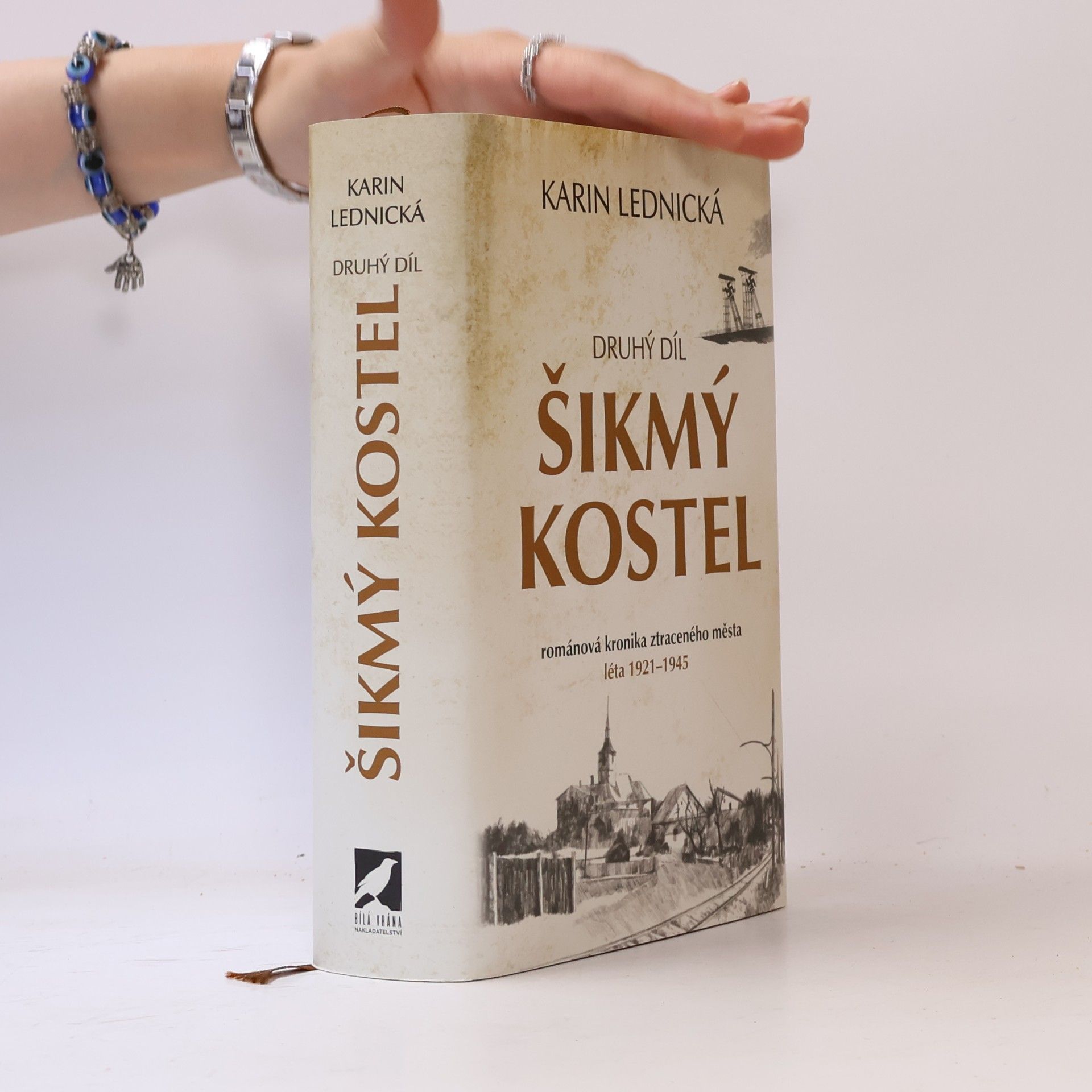 Karin Lednická Šikmý kostel 2