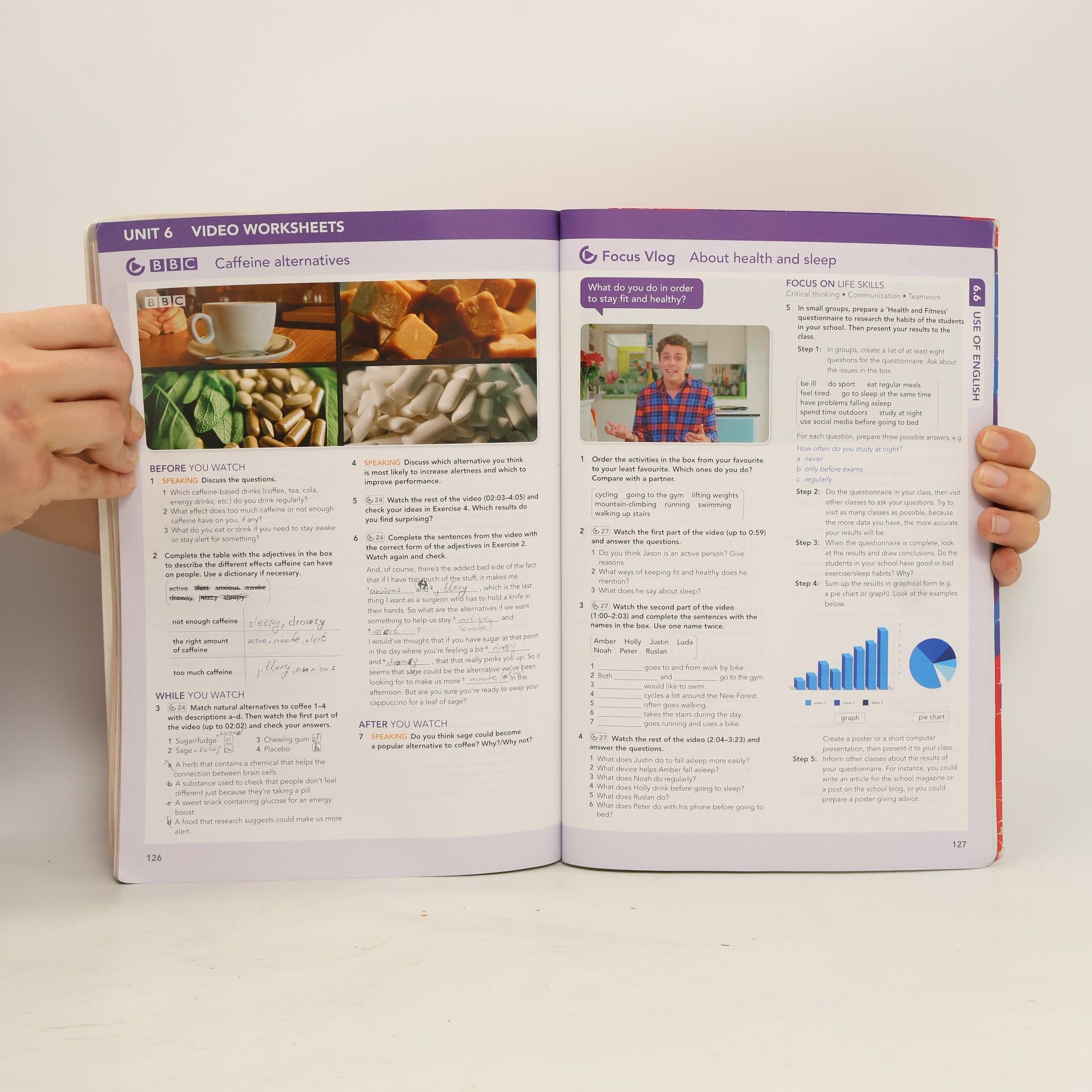 Sue Kay Focus 3 Student´s Book with Standard Pearson Practice English App (2nd)