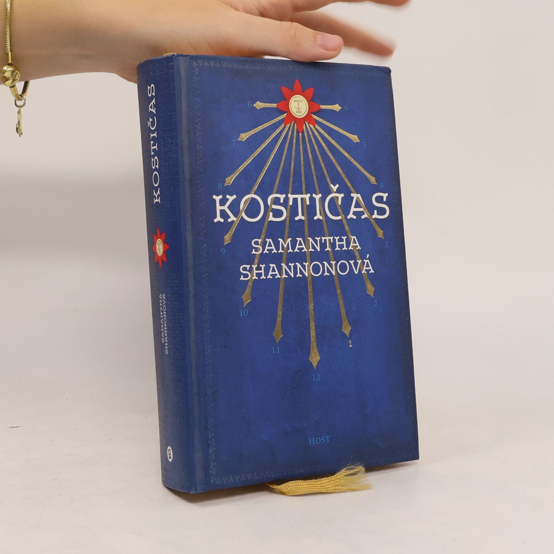 Samantha Shannon Kostičas
