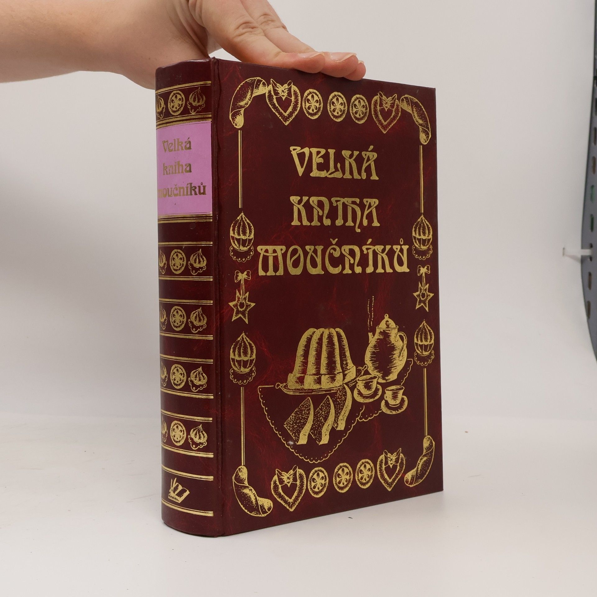 Velká kniha moučníků