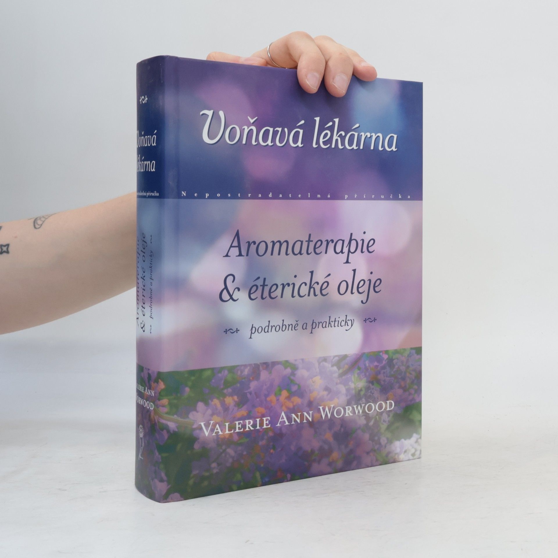 Valerie Ann Worwood Voňavá lékárna