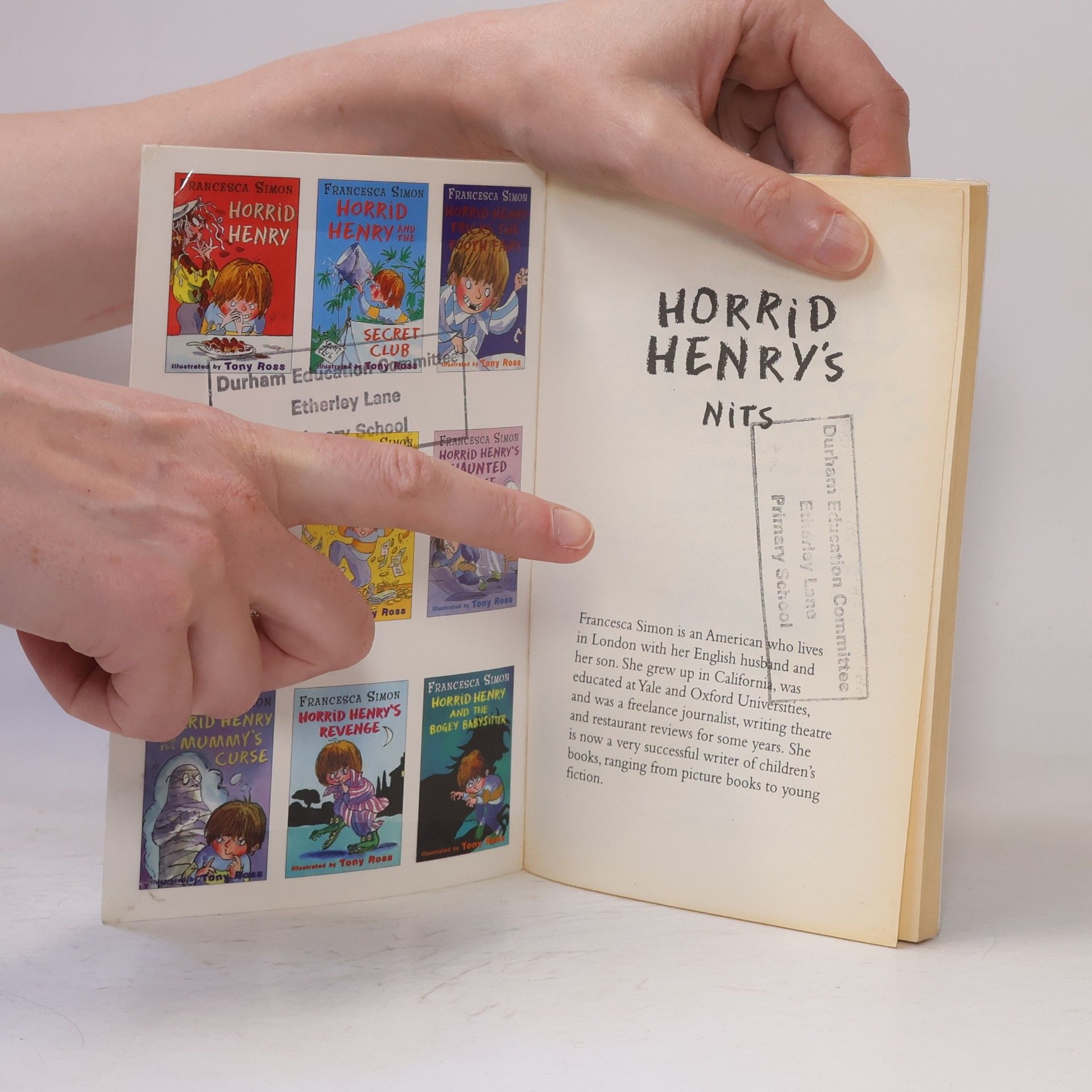Francesca Simon Horrid Henry's nits