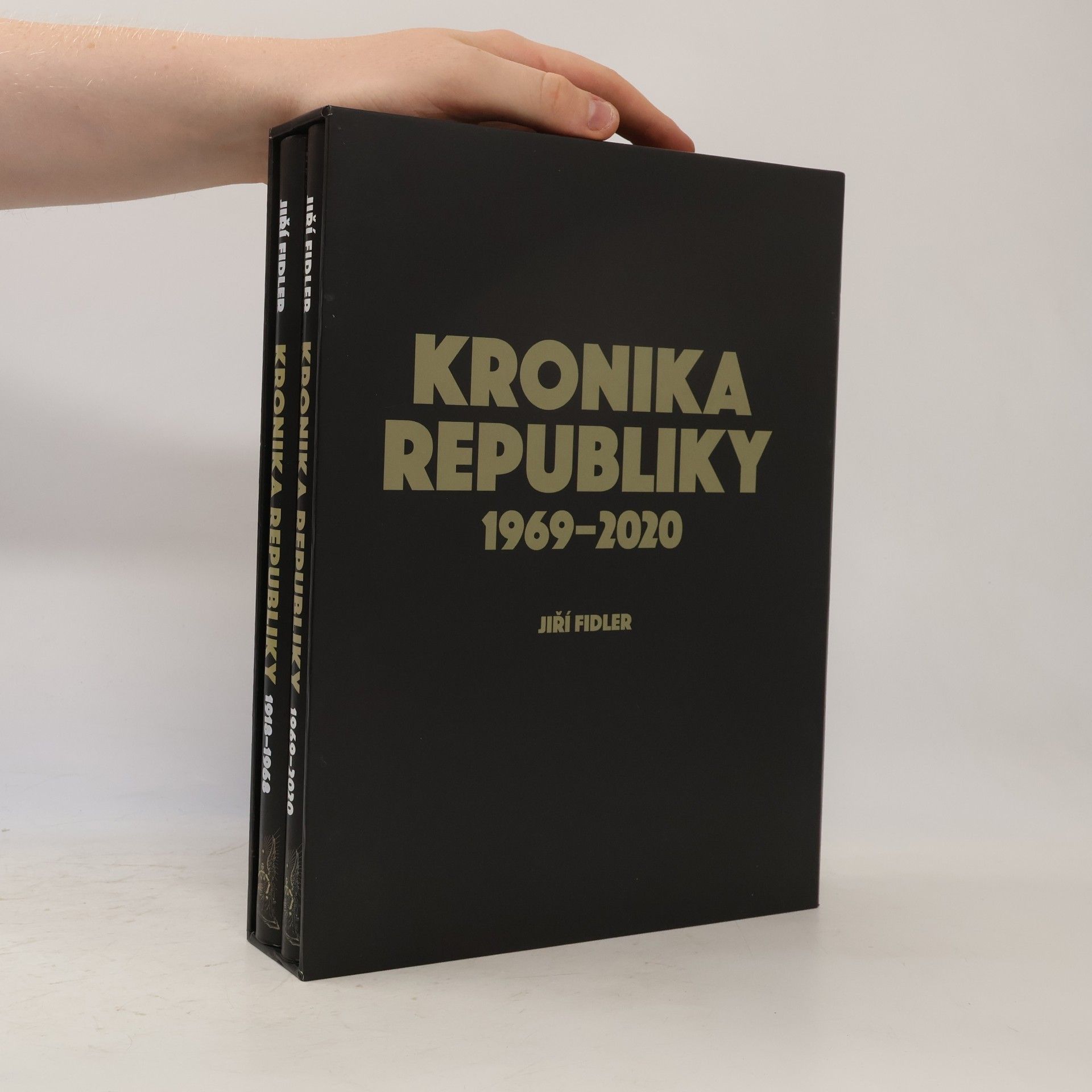 Jiří Fidler Kronika republiky 1918-2020