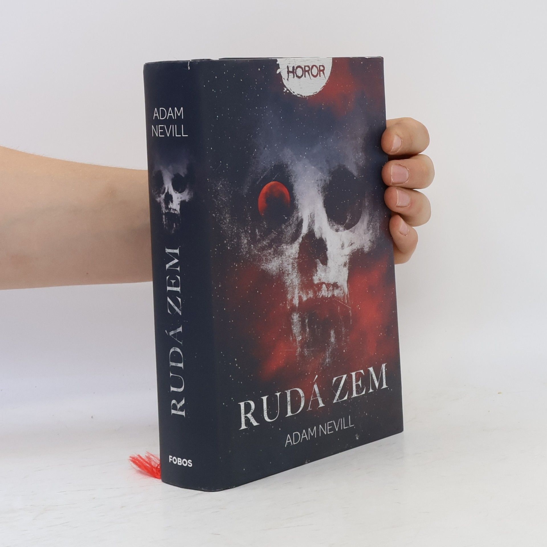 Adam Nevill Rudá zem