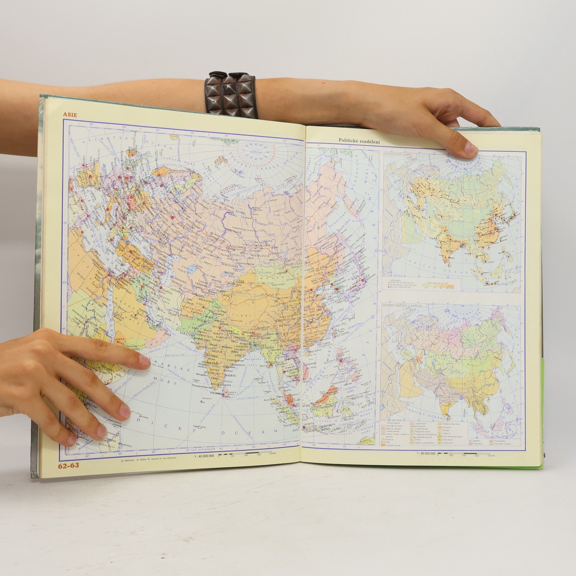 Kolektiv autorů Atlas světa