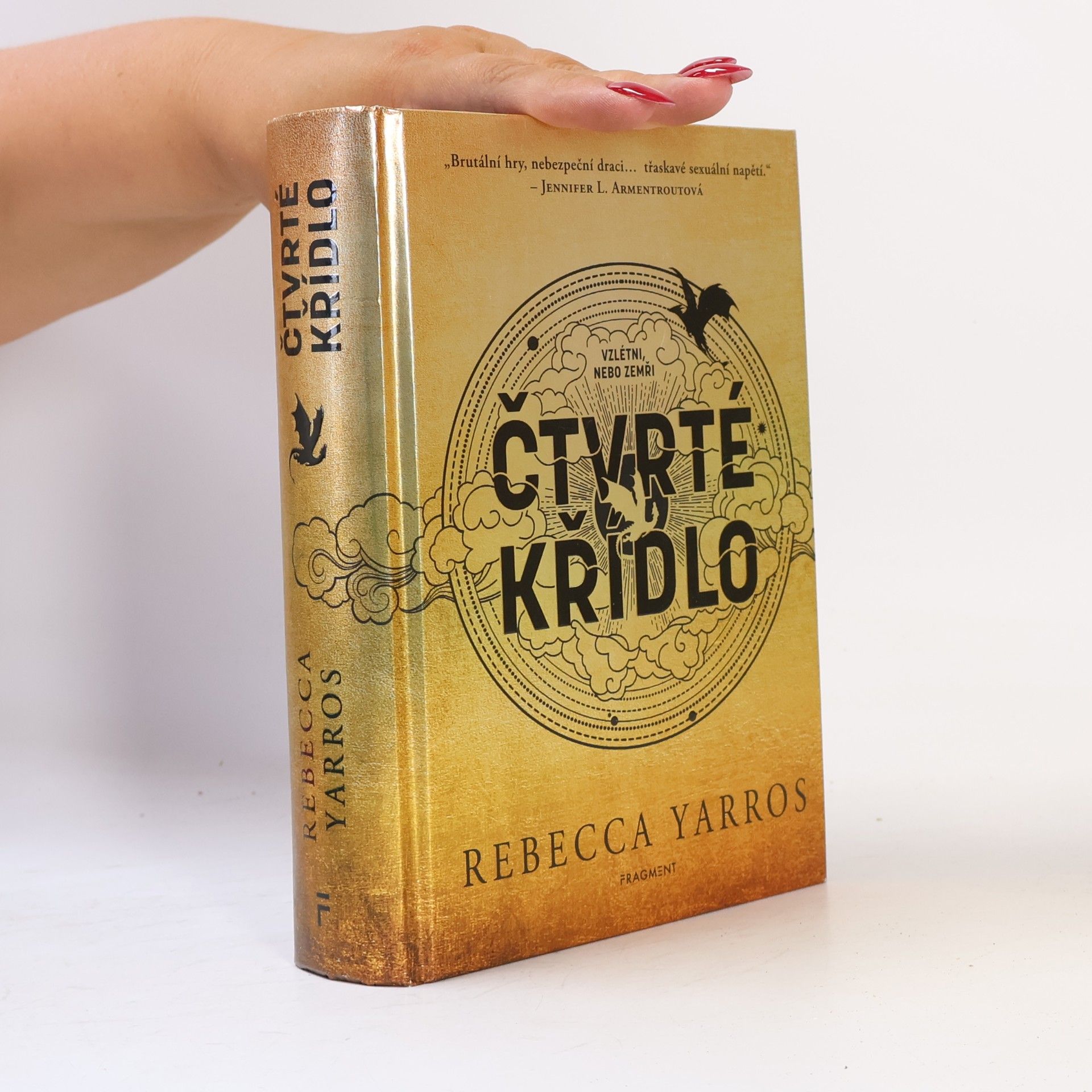 Rebecca Yarros Čtvrté křídlo
