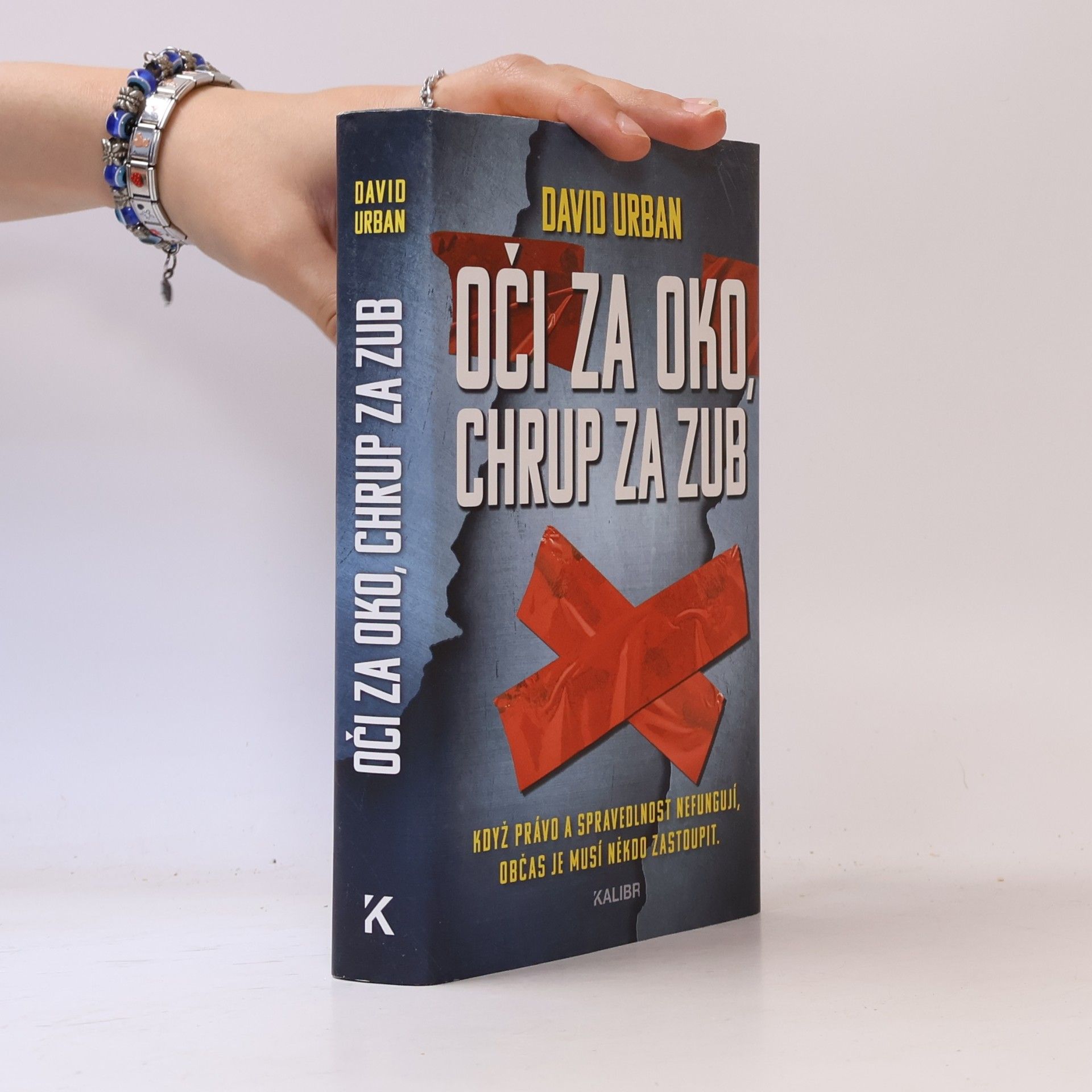 David Urban Oči za oko, chrup za zub