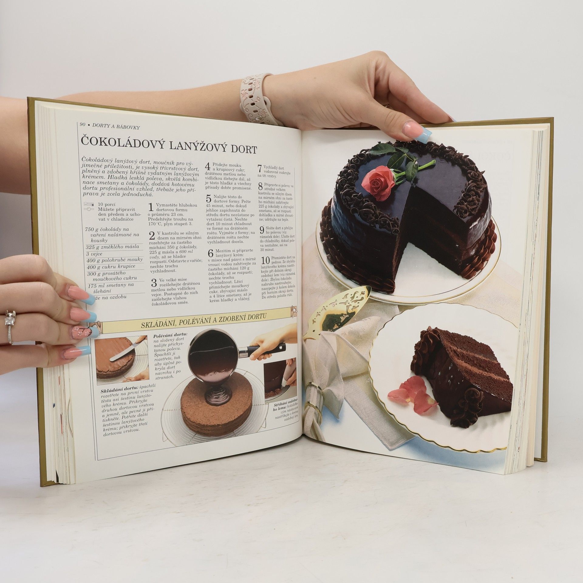 Mary Berry Dezerty a cukroví