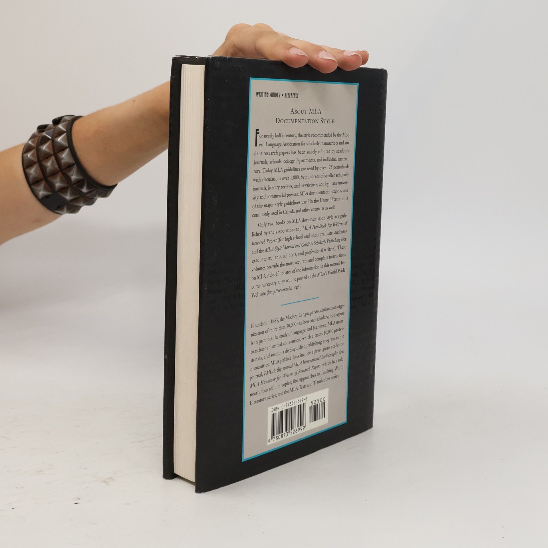 Herbert Lindenberger MLA Style Manual and Guide to Scholarly Publishing, Second Edition