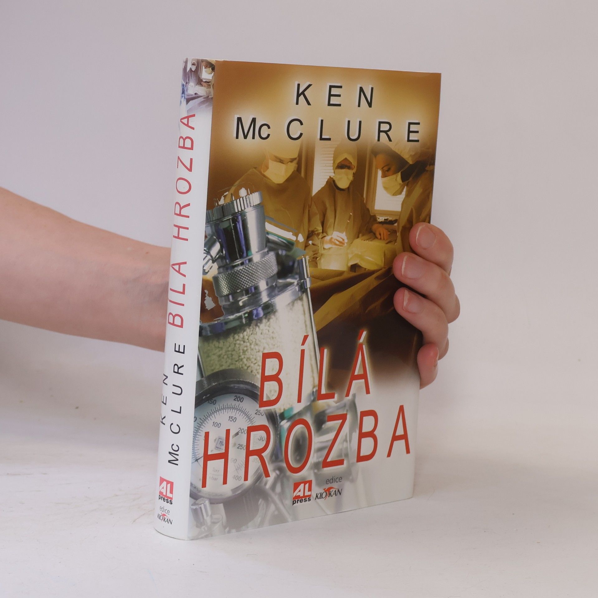 Ken McClure Bílá hrozba