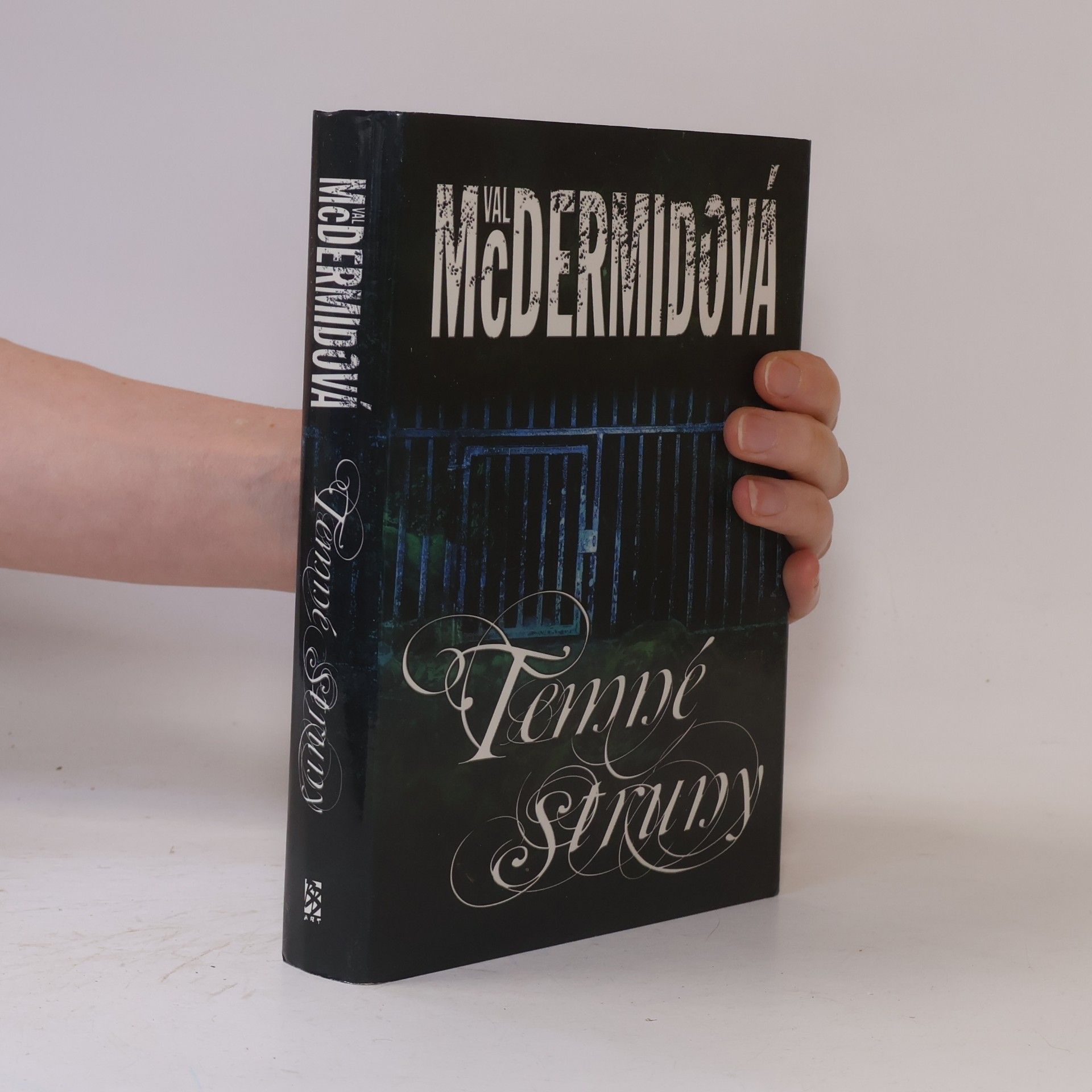 Val McDermid Karen Pirieová 2. Temné struny