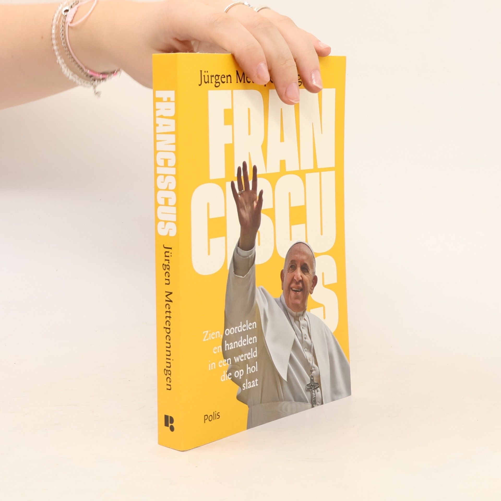 Franciscus. Zien, oordelen en handelen in een wereld die op hol slaat