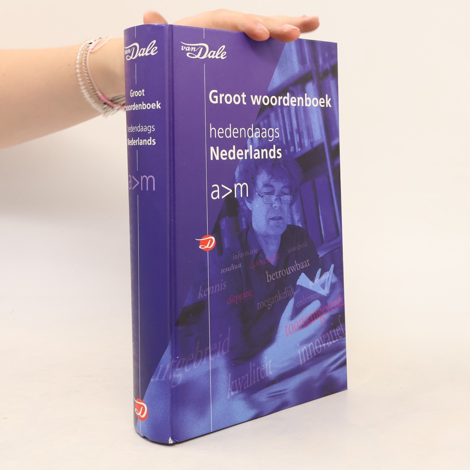 Van Dale Groot woordenboek hedendaags Nederlands: A>M
