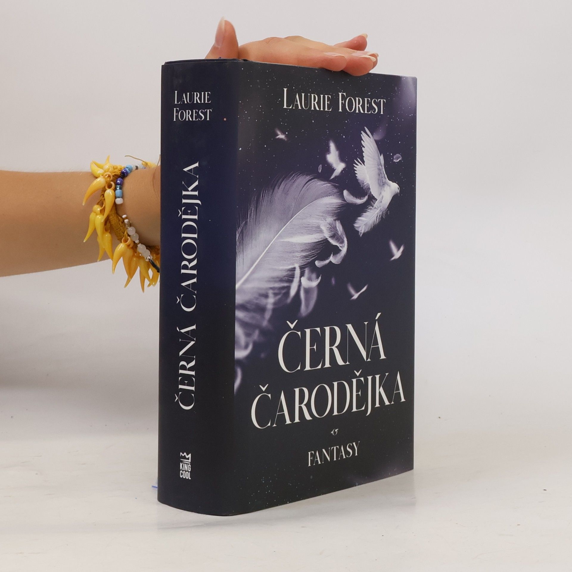Laurie Forest Černá čarodějka