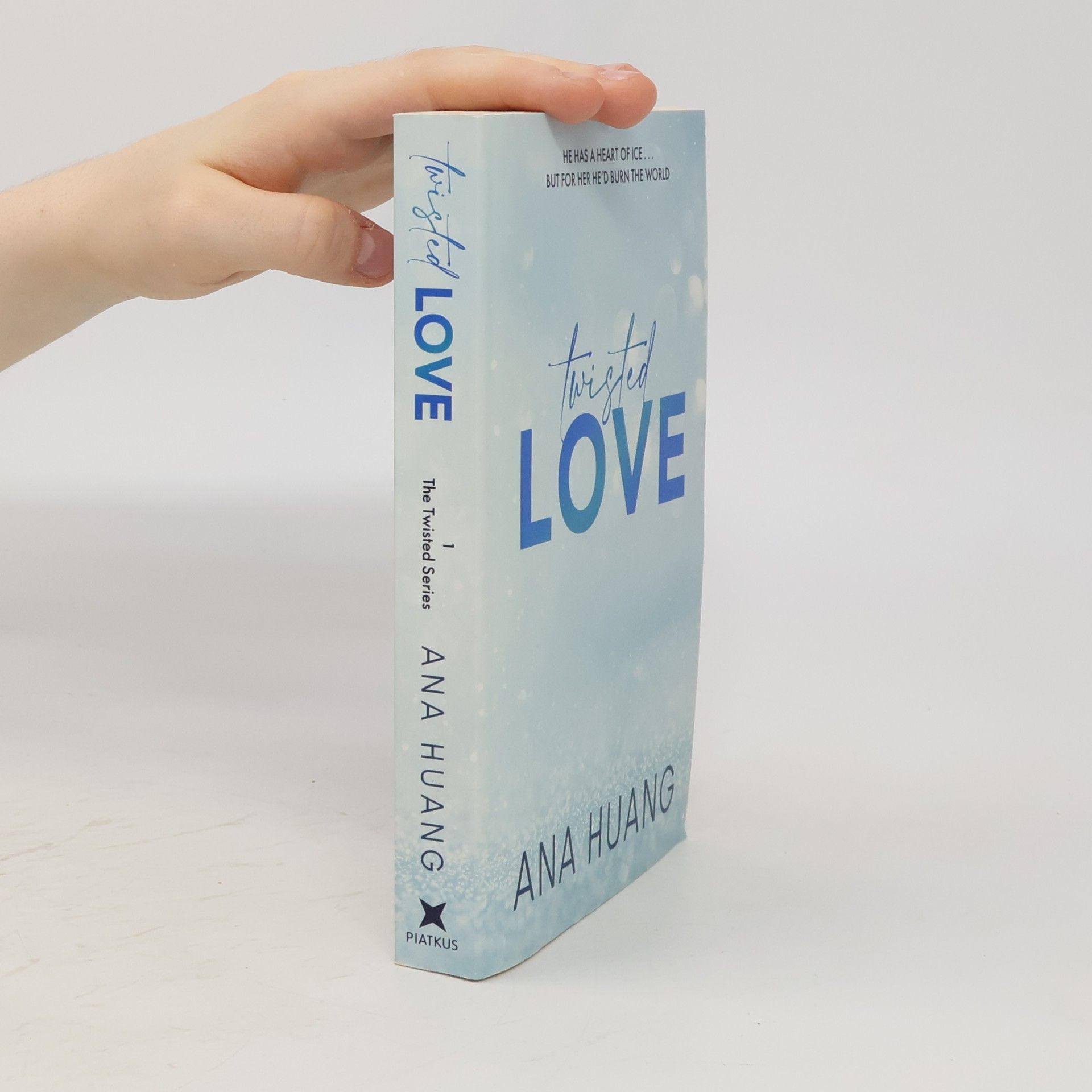 Ana Huang Twisted love. Twisted book one