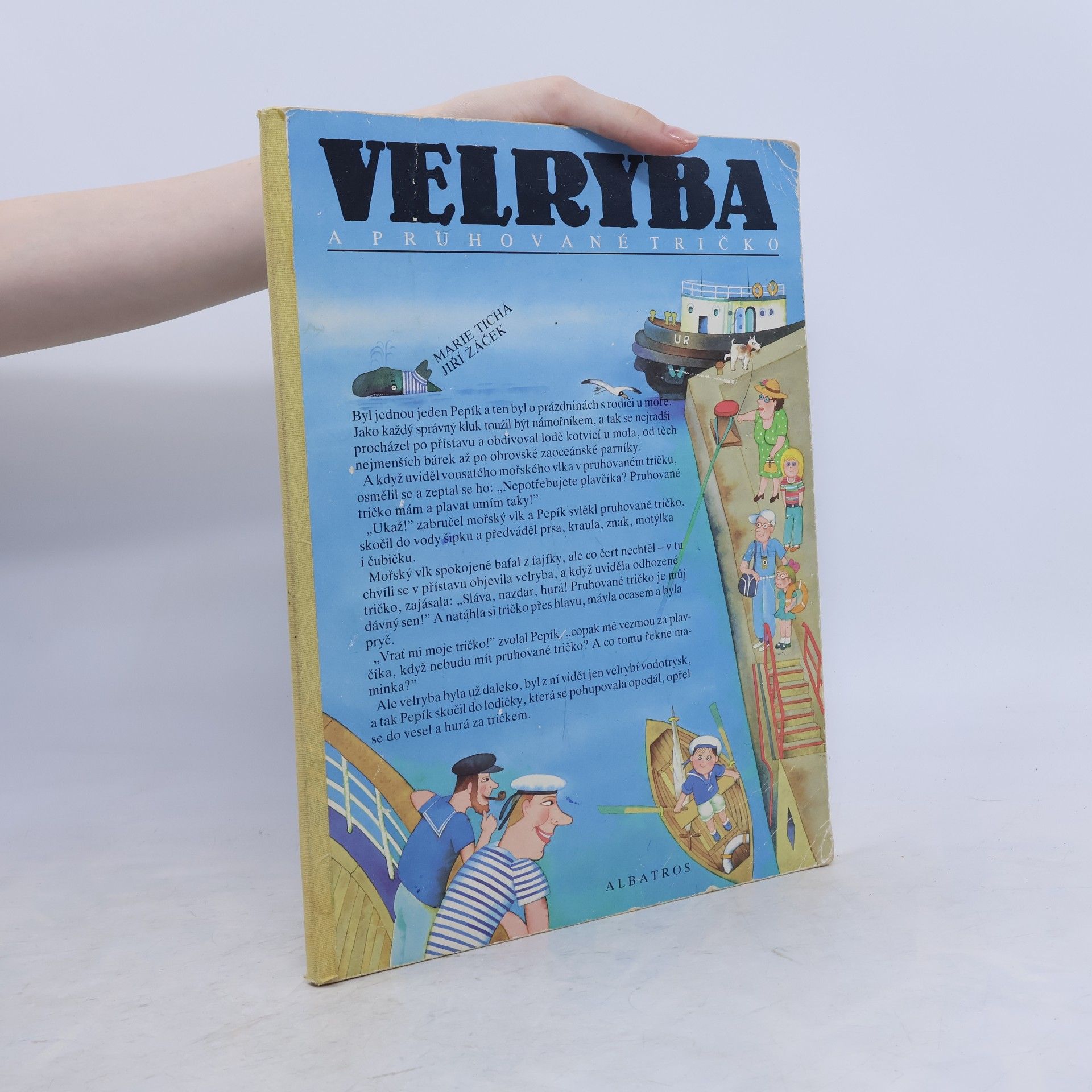 Velryba a pruhované tričko