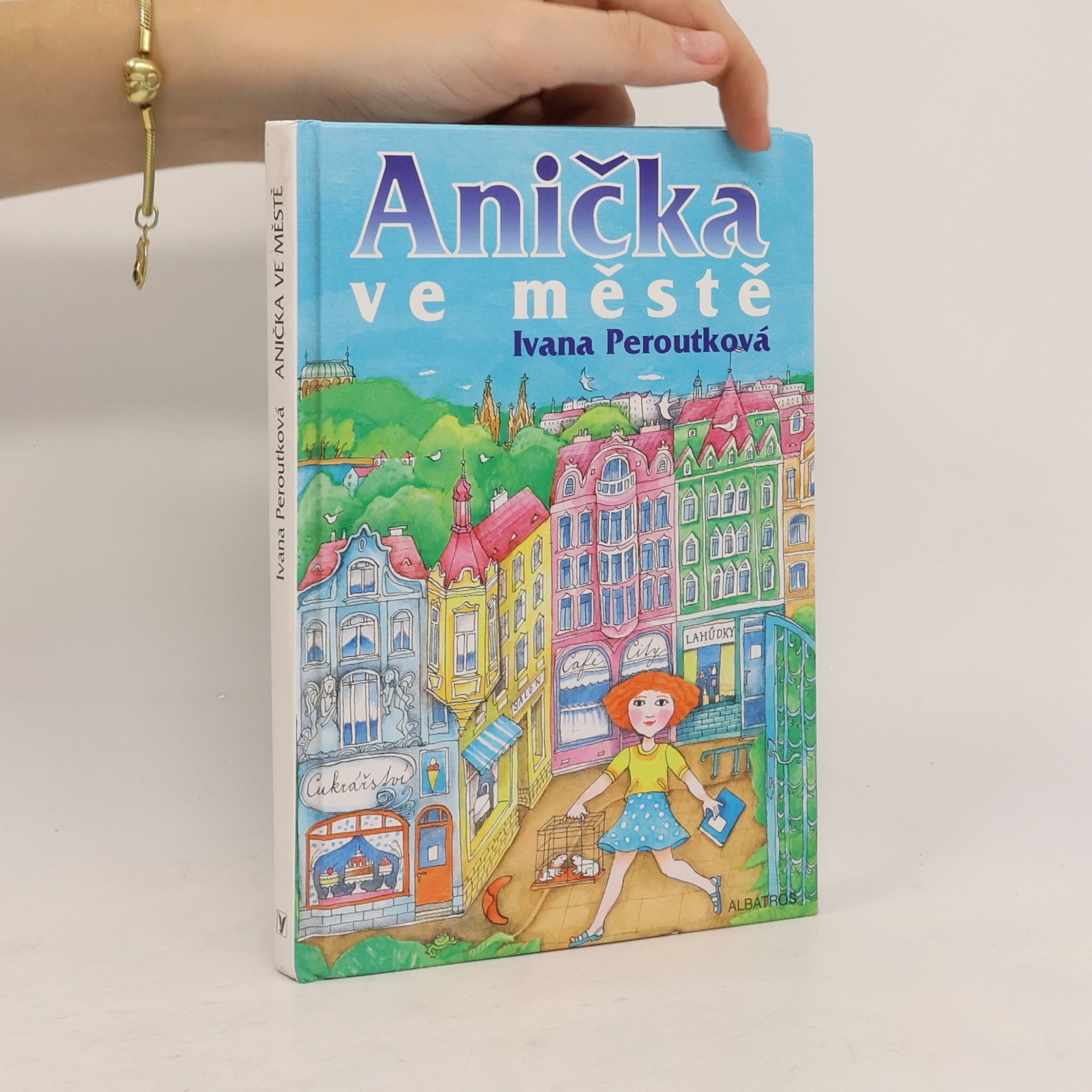 Peroutková Ivana Anička ve městě
