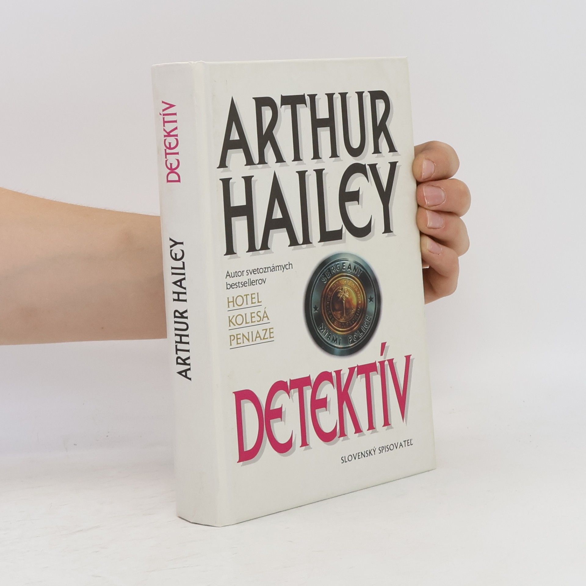 Arthur Hailey Detektív