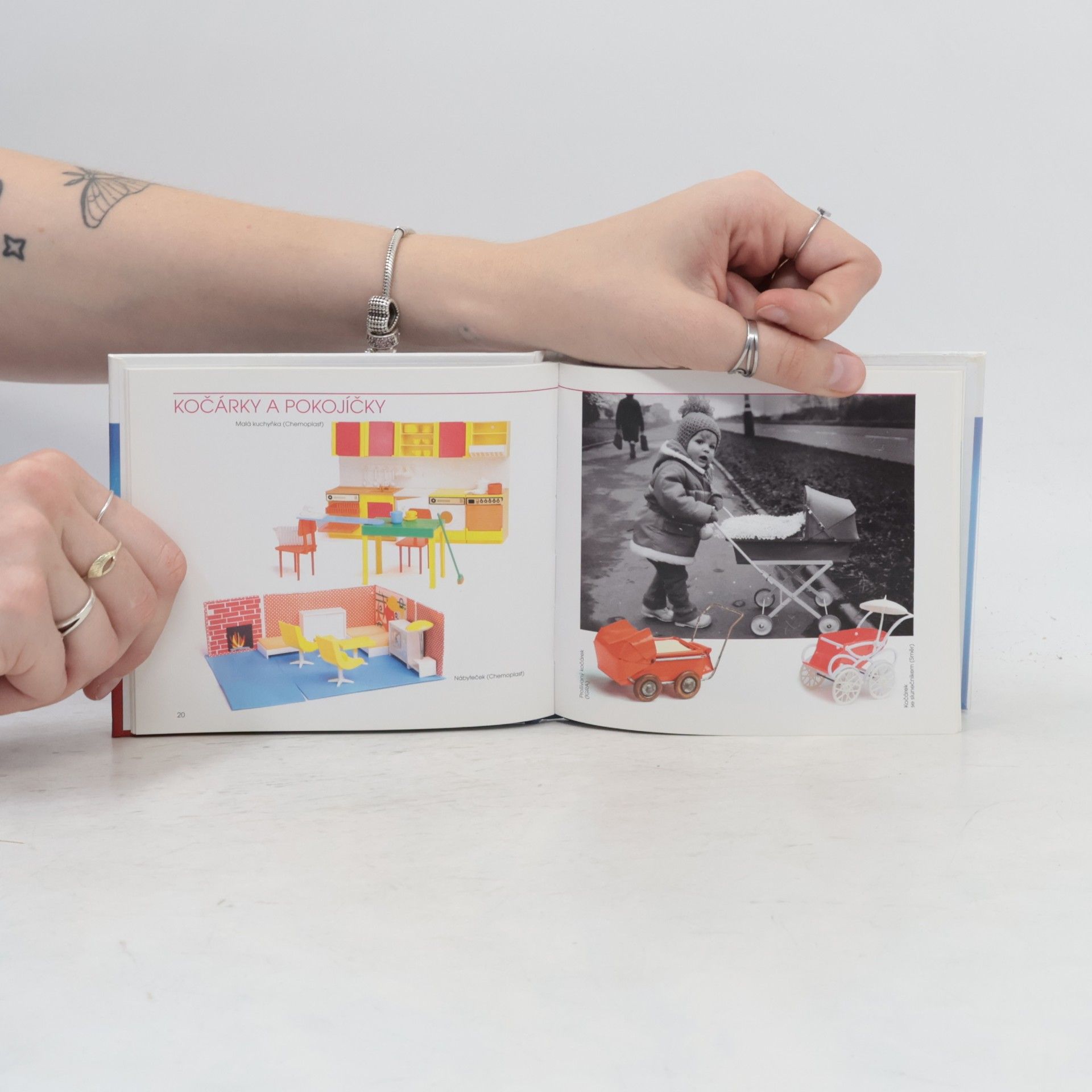 Autorenkollektiv Retrohračky - 50.-80. léta : hračky našeho dětství : hračky v pohybu, malý autosalon, reklamy