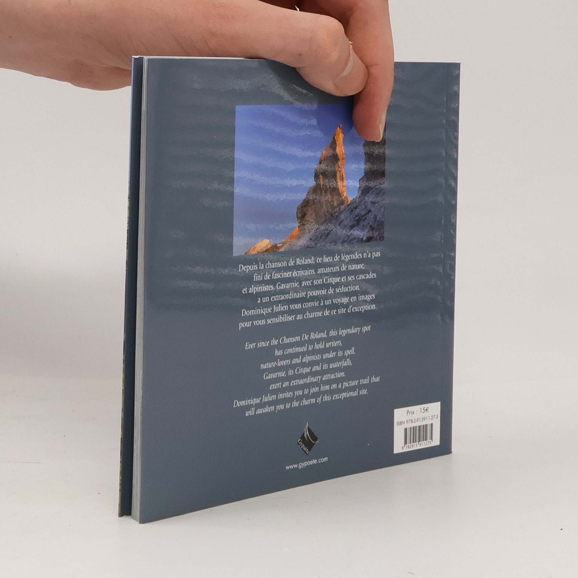 with forewords by Daniel Boulud and Dominique Crenn Julien Royer Pyrénées: Gavarnie