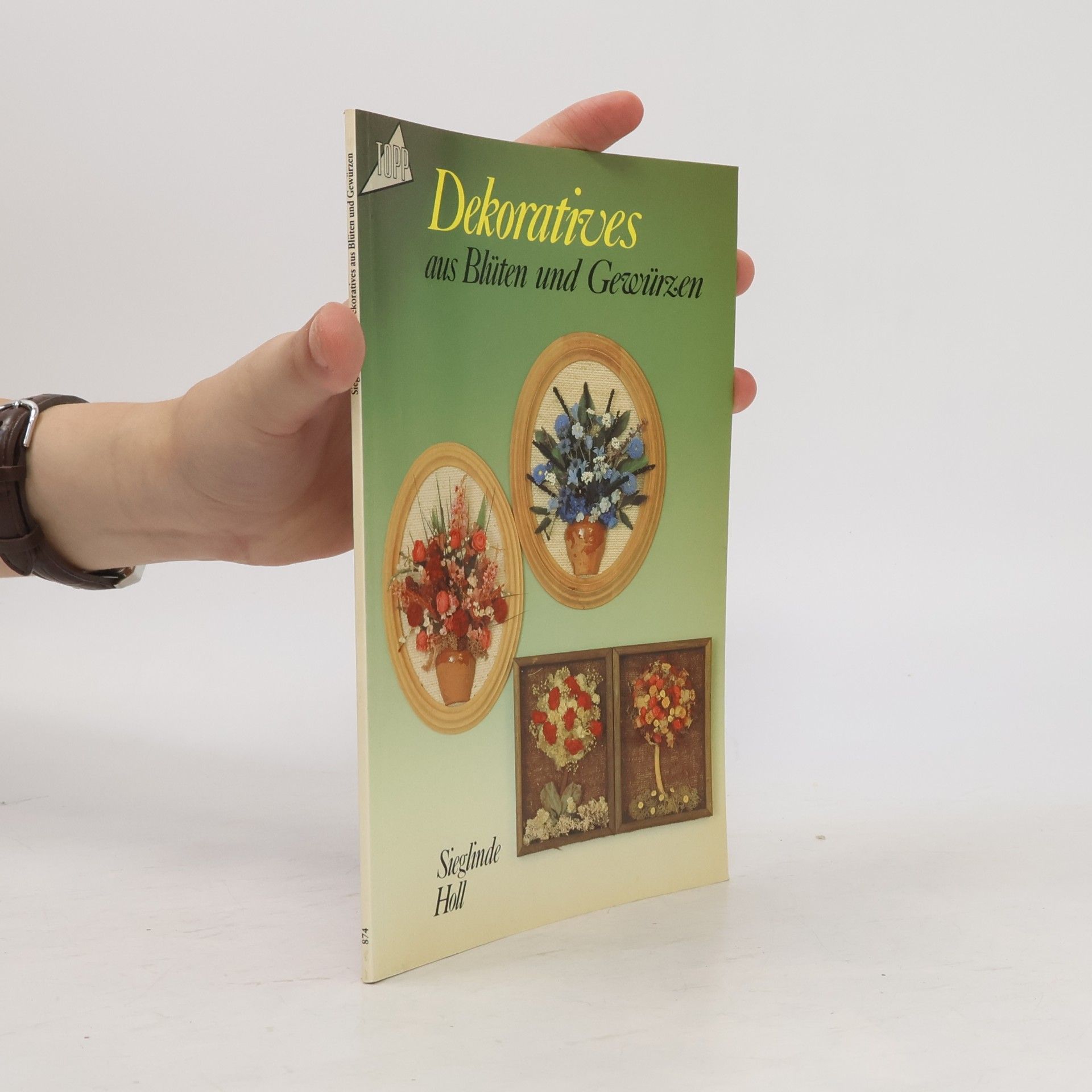 Dekoratives aus Blüten und Gewürzen