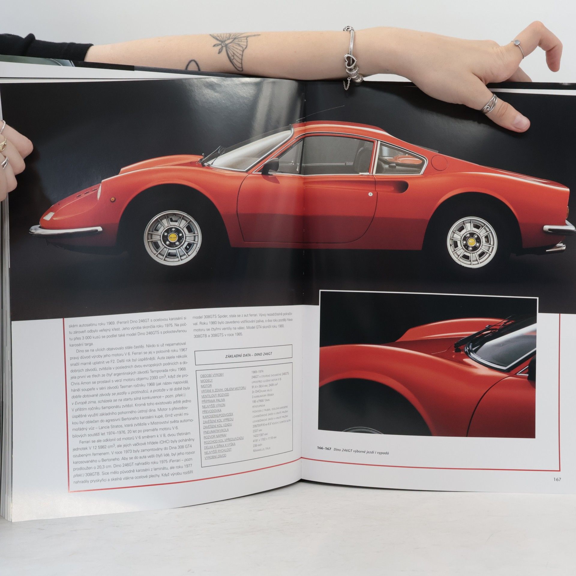 Michael Bowler Klasické automobily. Od roku 1945 do současnosti