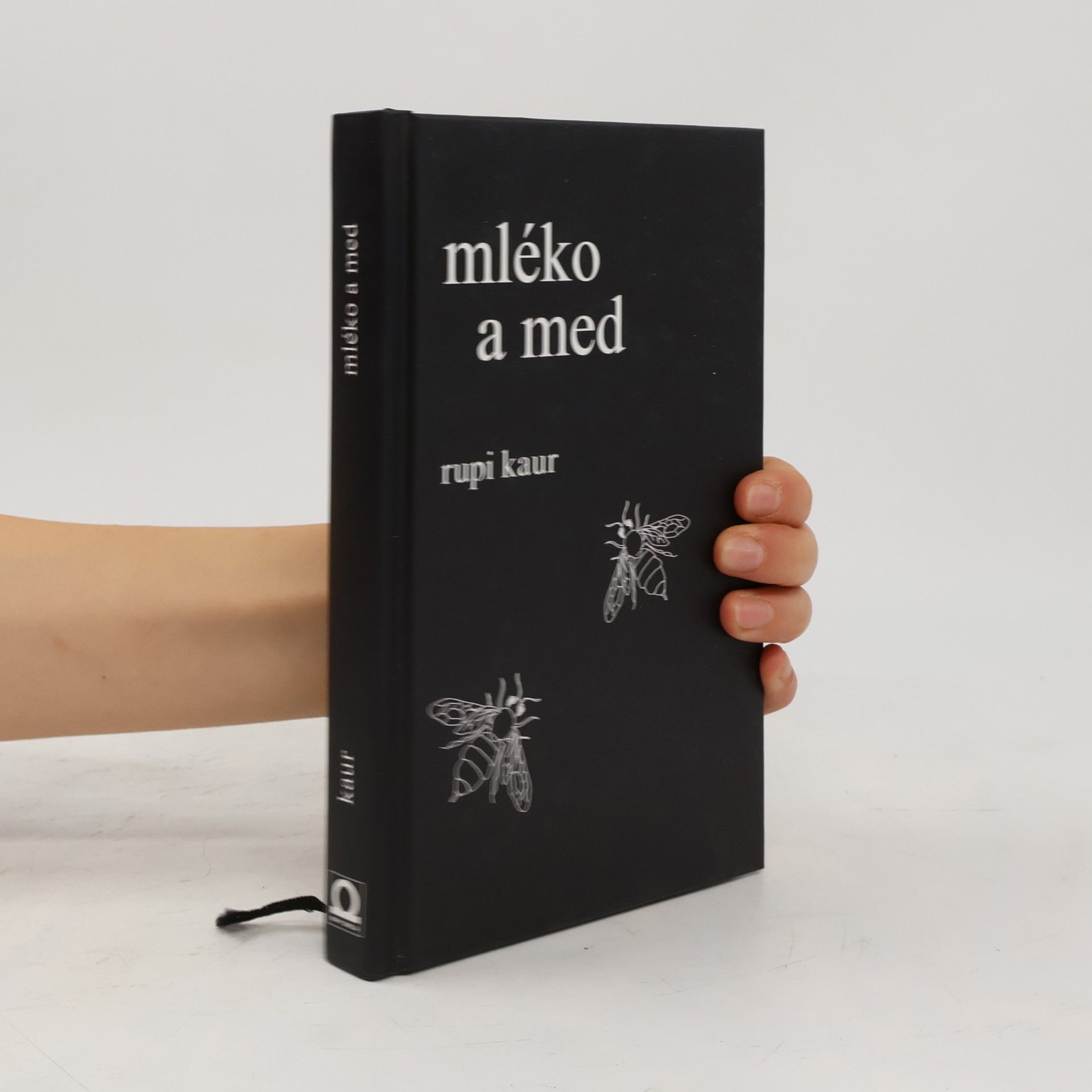 Rupi Kaur Mléko a med