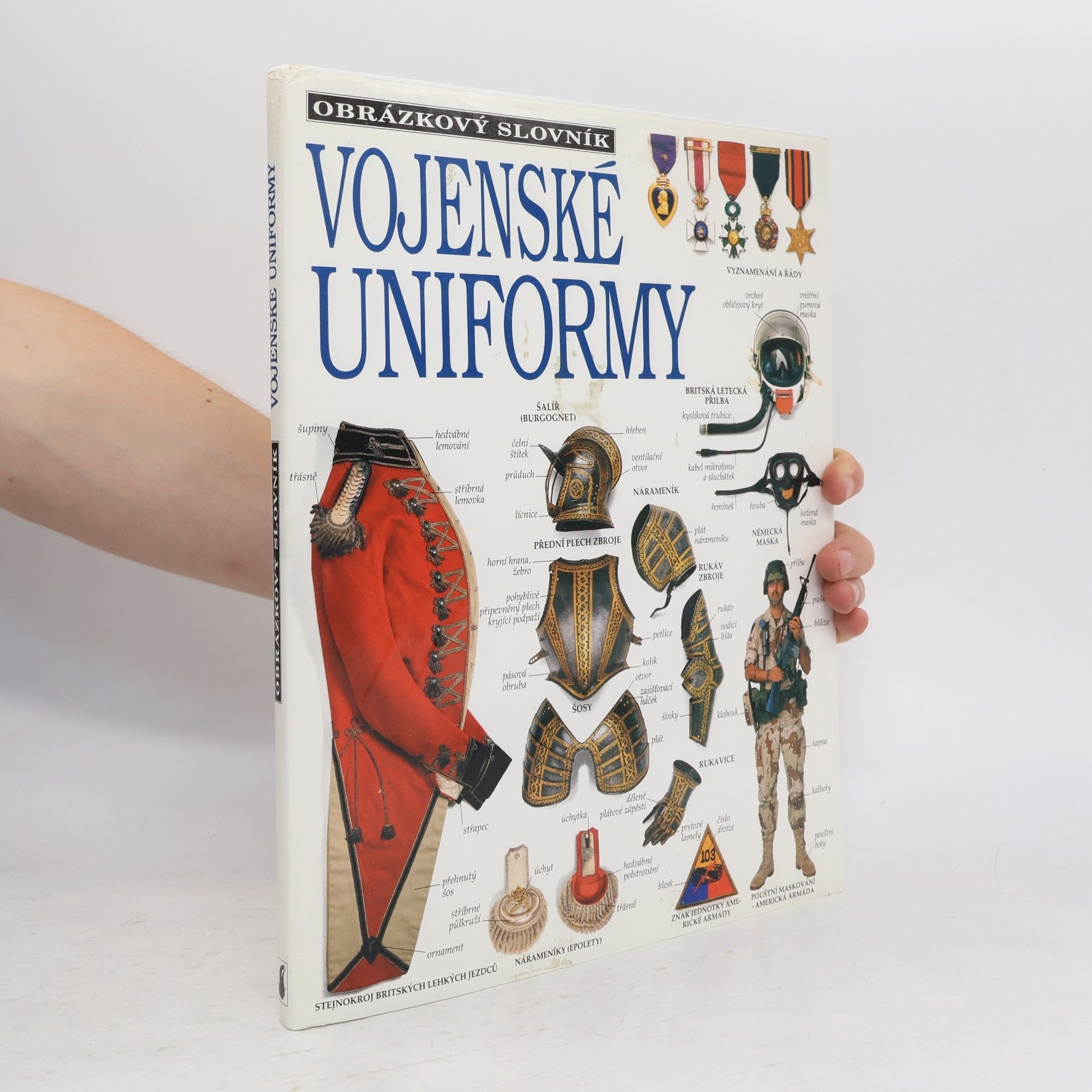 Vojenské uniformy a výstroj