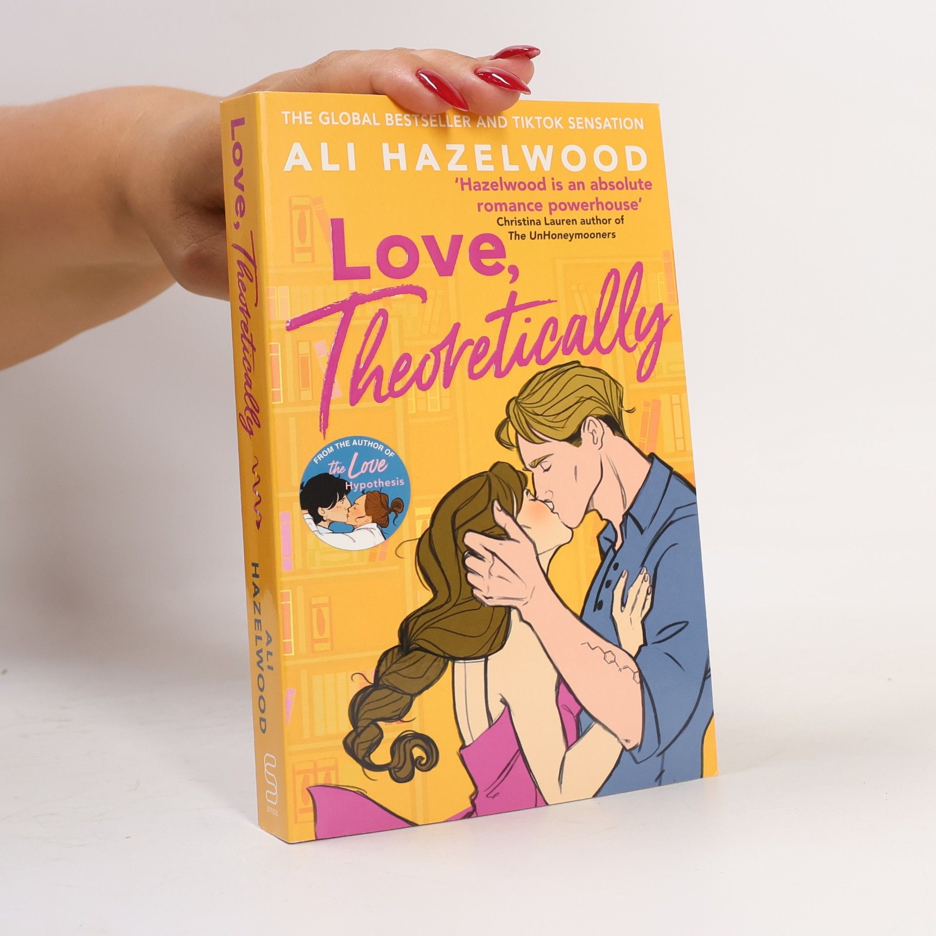 Ali Hazelwood Love, Theoretically