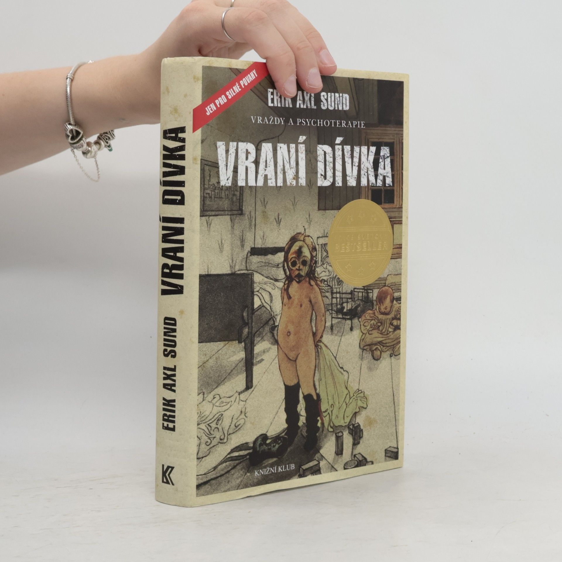 Slabost Victorie Bergmanové. 1. díl. Vraní dívka