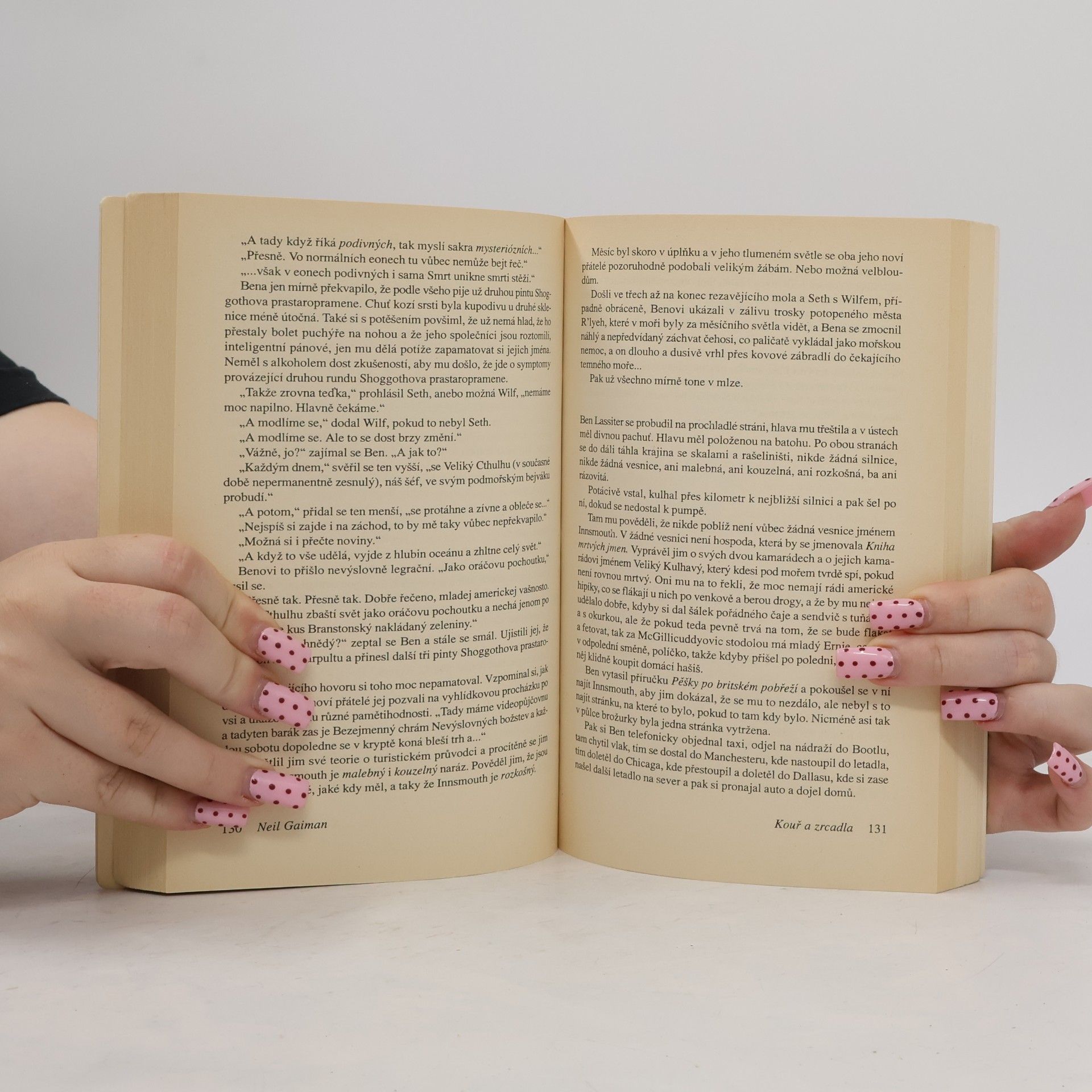 Neil Gaiman Kouř a zrcadla : smyšlenky a iluze