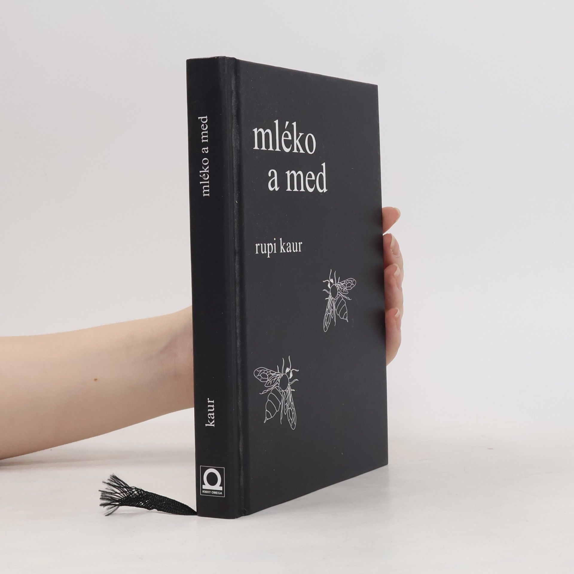Rupi Kaur Mléko a med